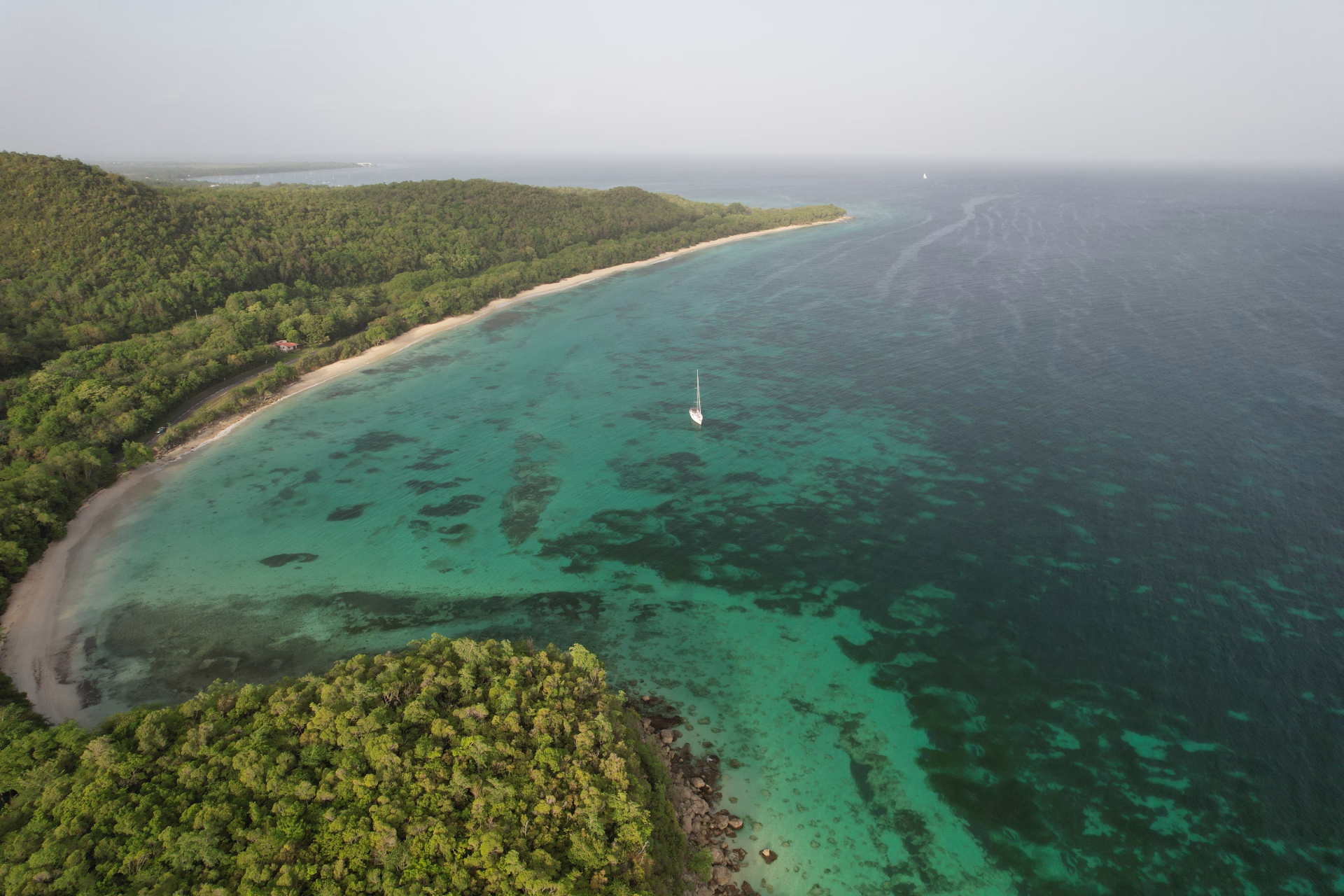 Stage de voile habitable tour de Guadeloupe, 4 stagiaires max