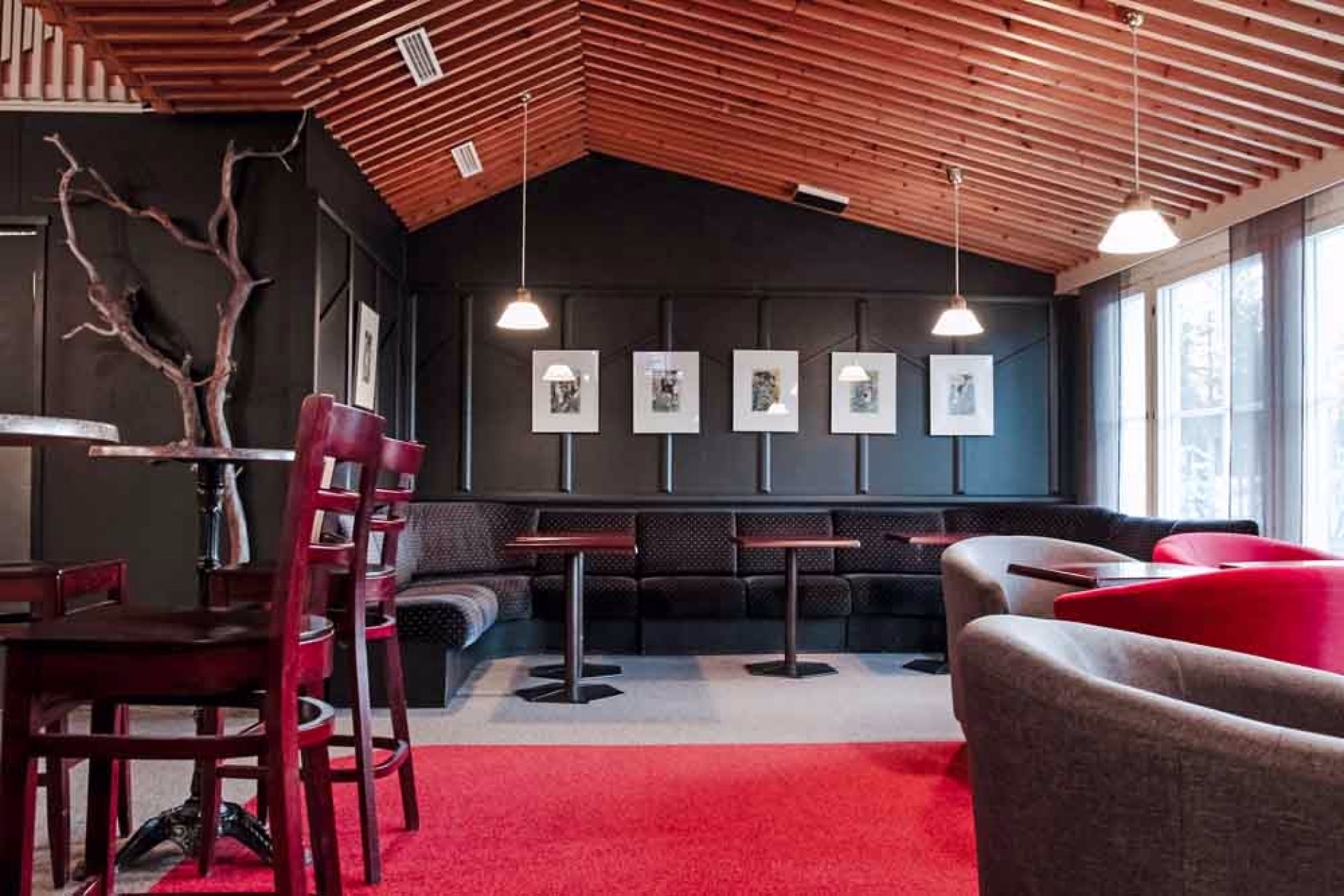 🏩 Hôtel 3* - Jours 1 à 7