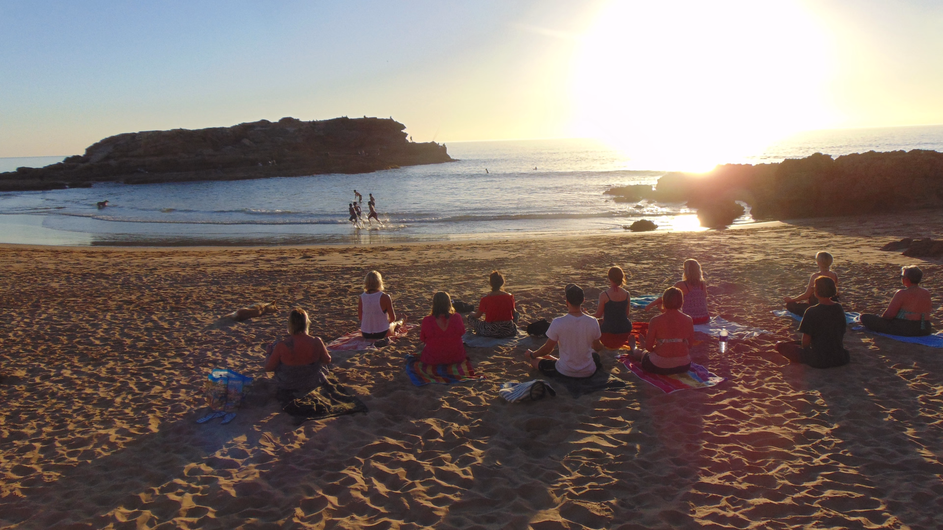 Semaine surf et yoga à Tamraght : évasion entre mer et bien-être