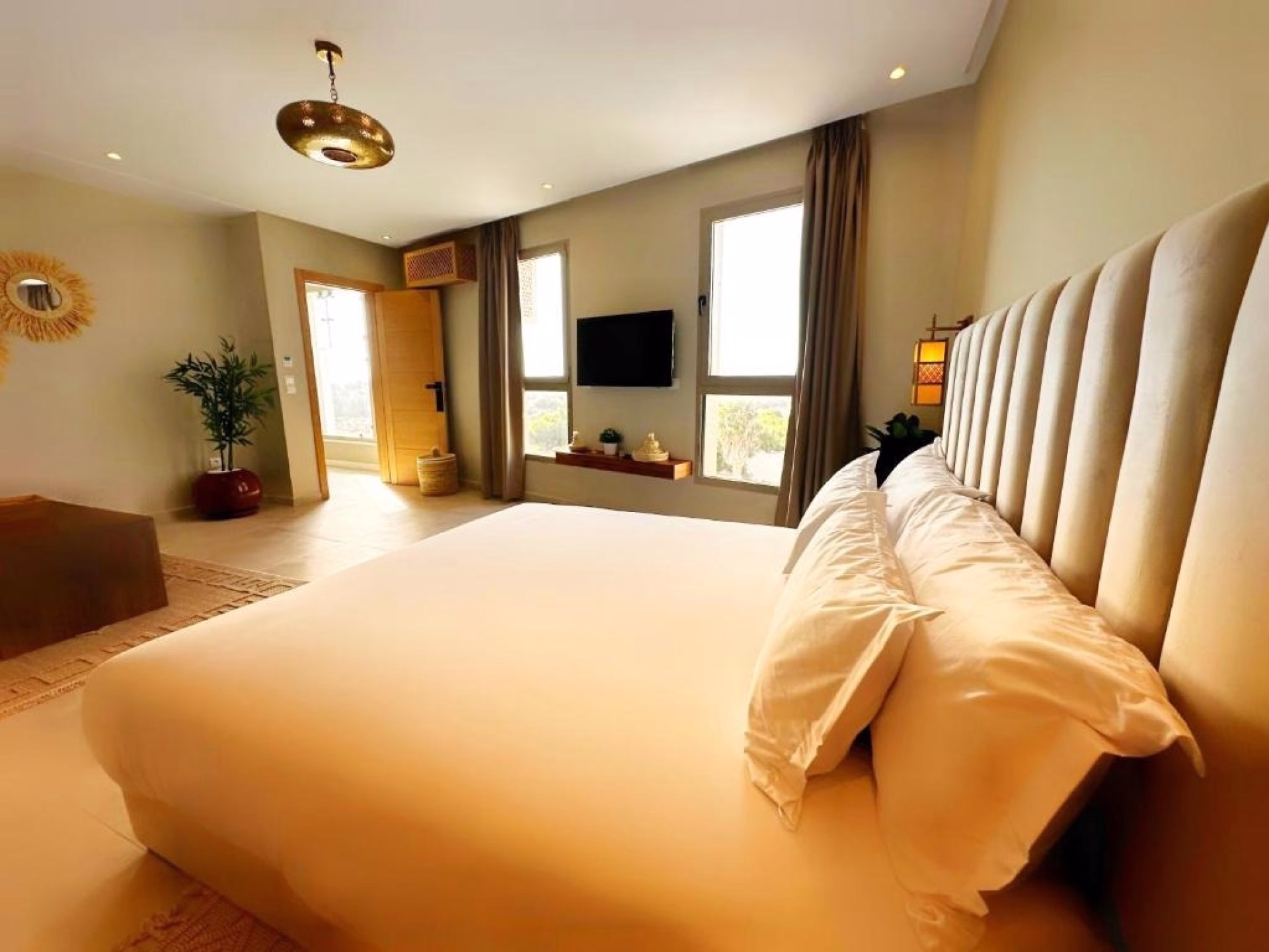 🏨 Hôtel 2* - Jours 1 à 5