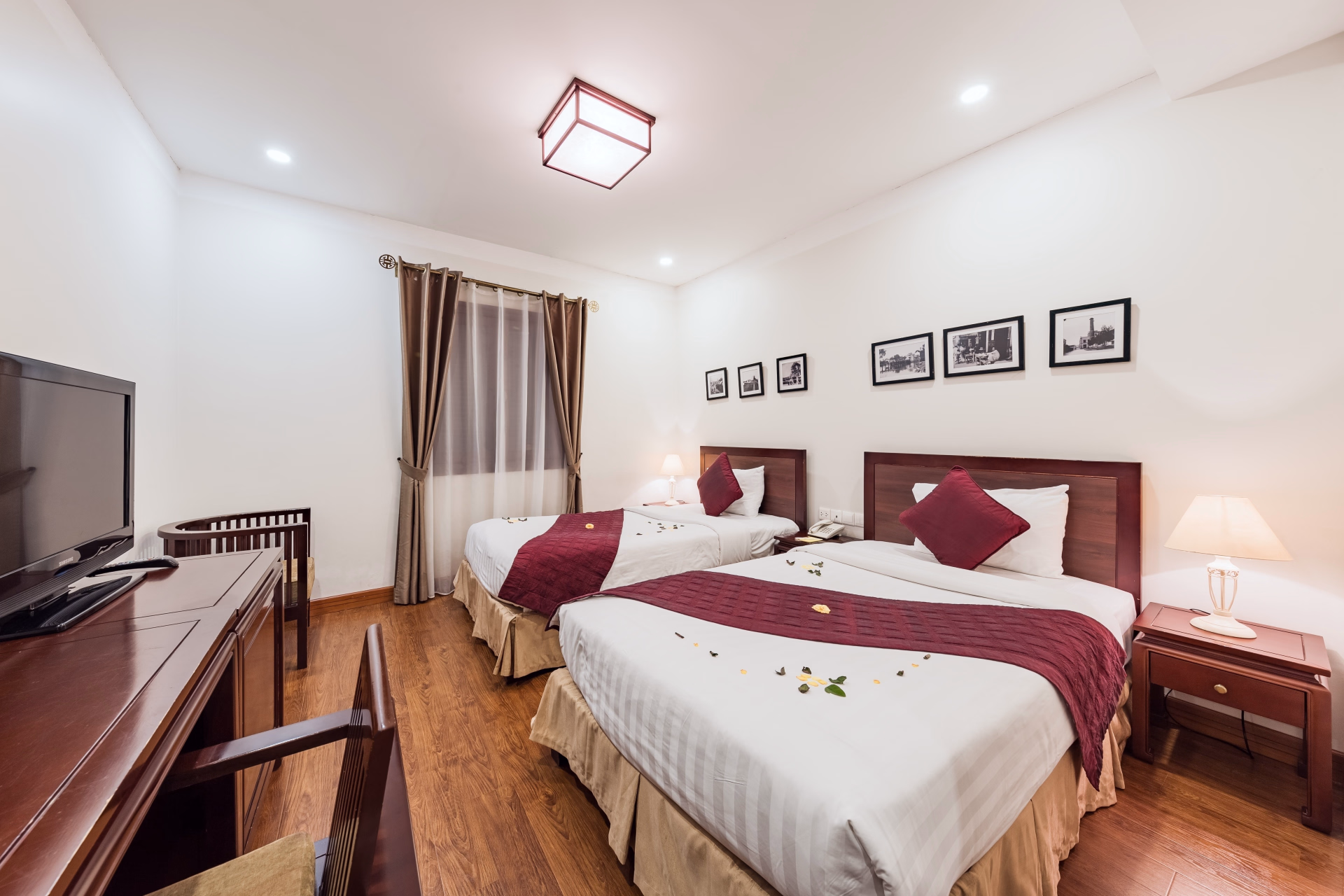 🏨 Hôtel 3* - Jour 1 et 14
