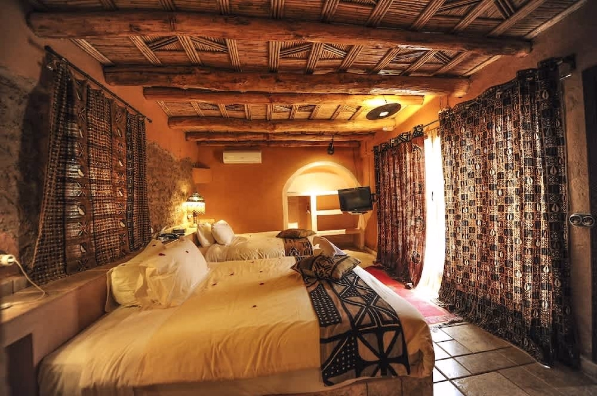🏨 Hôtel 3* - Jour 1