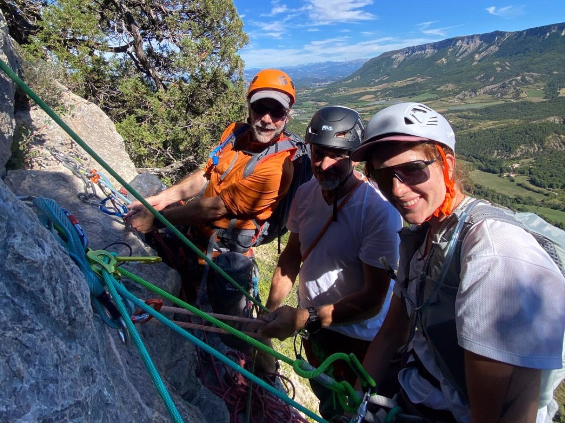 Escalade entre petites et grandes voies à Orpierre, Ubaye, Champsaur