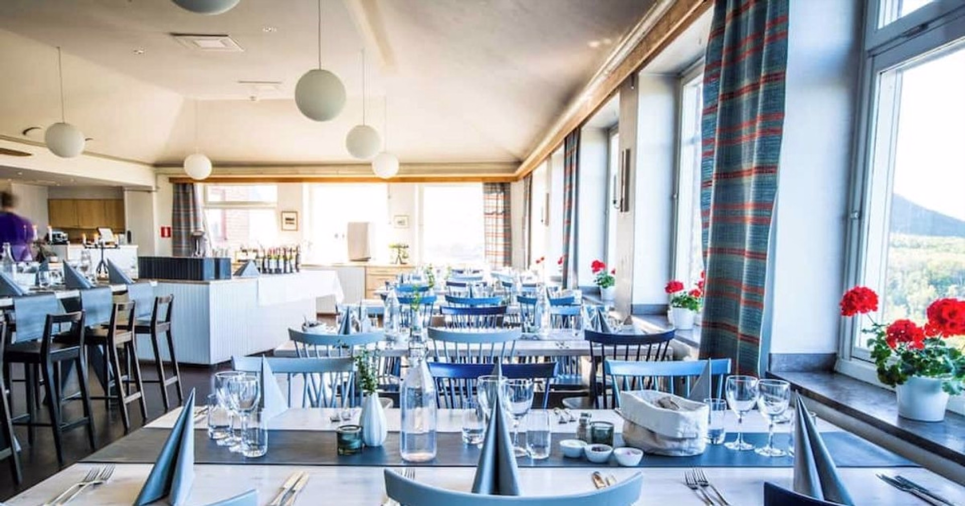 🏨 Hôtel 3* - Jours 2 à 3, 7 à 8