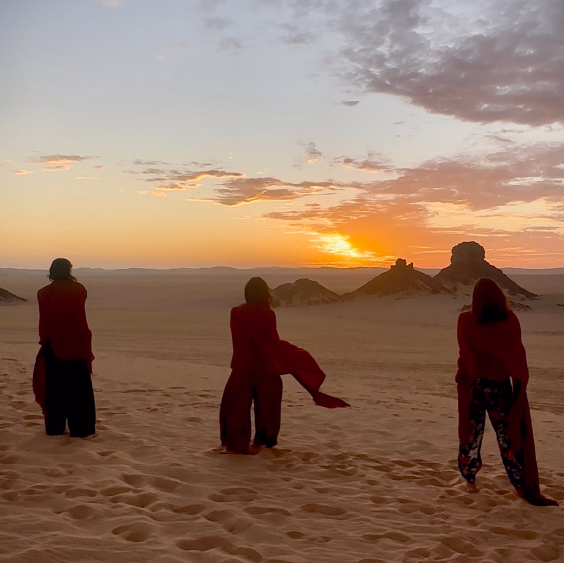 Yoga et aventure douce en Algérie : Sahara, Tassili n’Ajjer, Alger