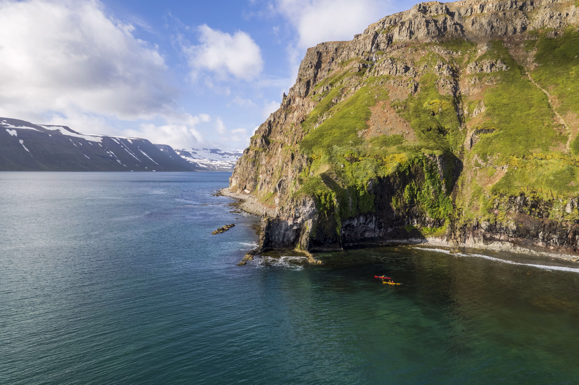 Pagayer en pleine nature en Kayak de mer à Hornstrandir