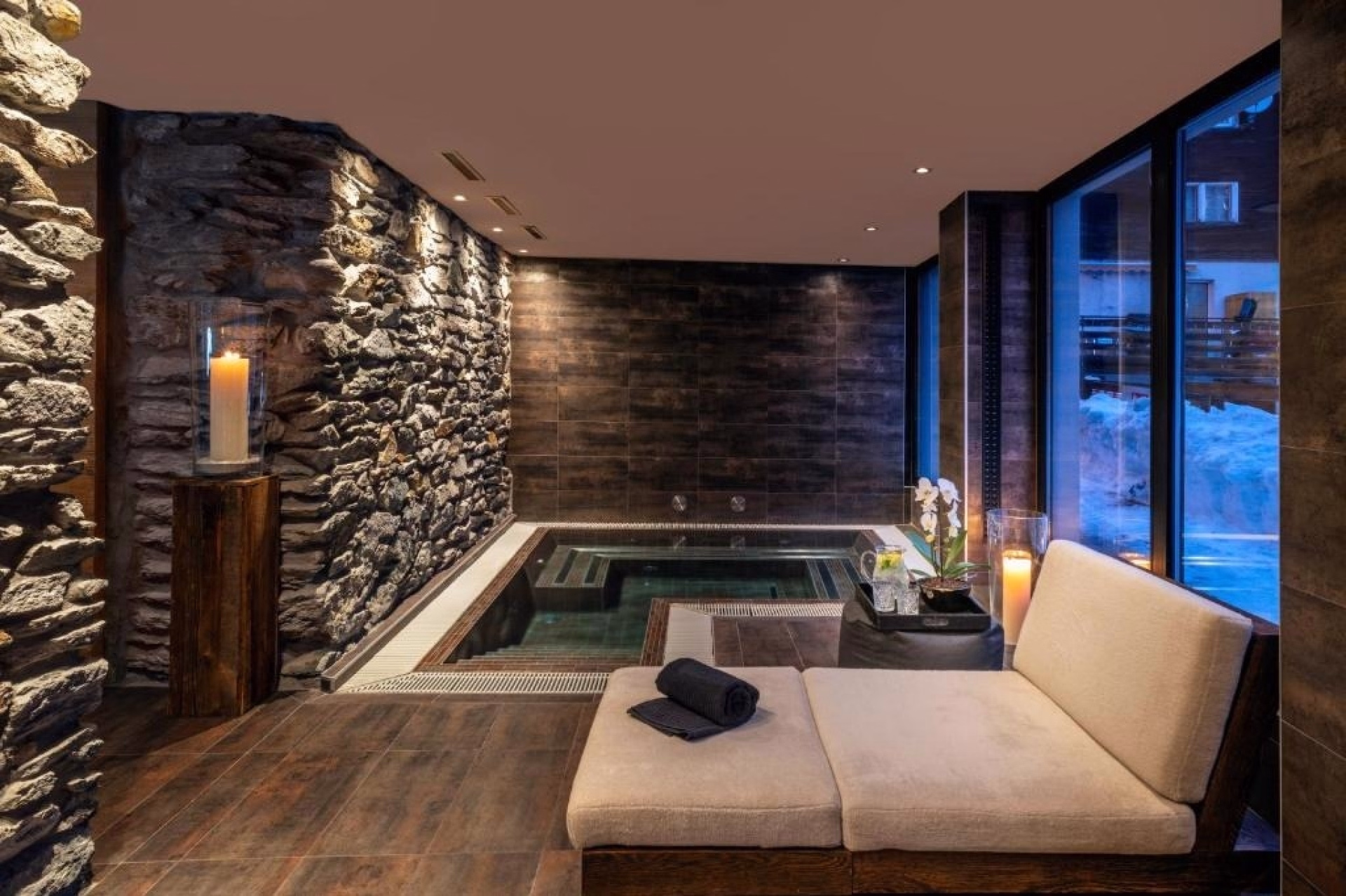 🏨 Hôtel 4* - Jours 3 à 4