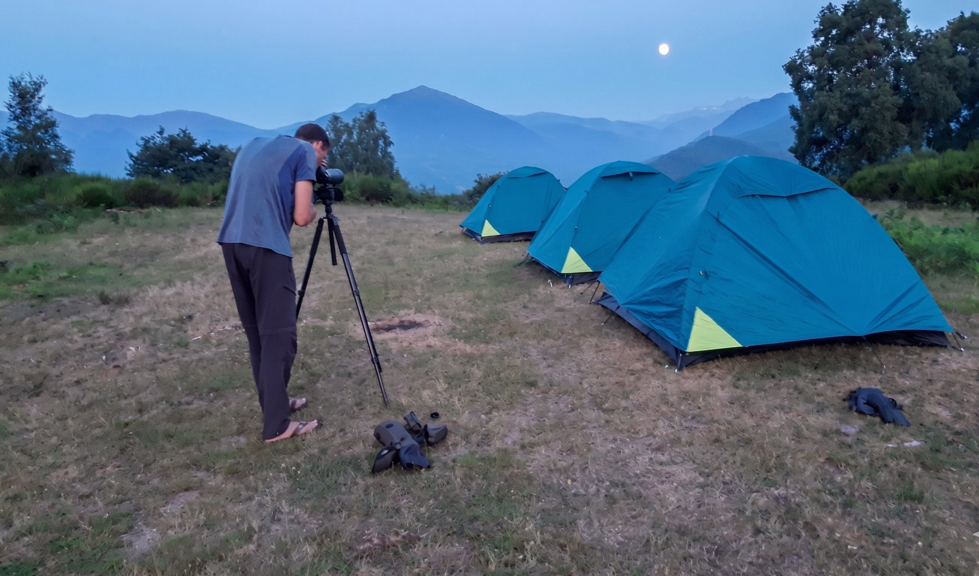 Spécial Eclipse, rando et bivouac sous les étoiles près du Pic du Midi