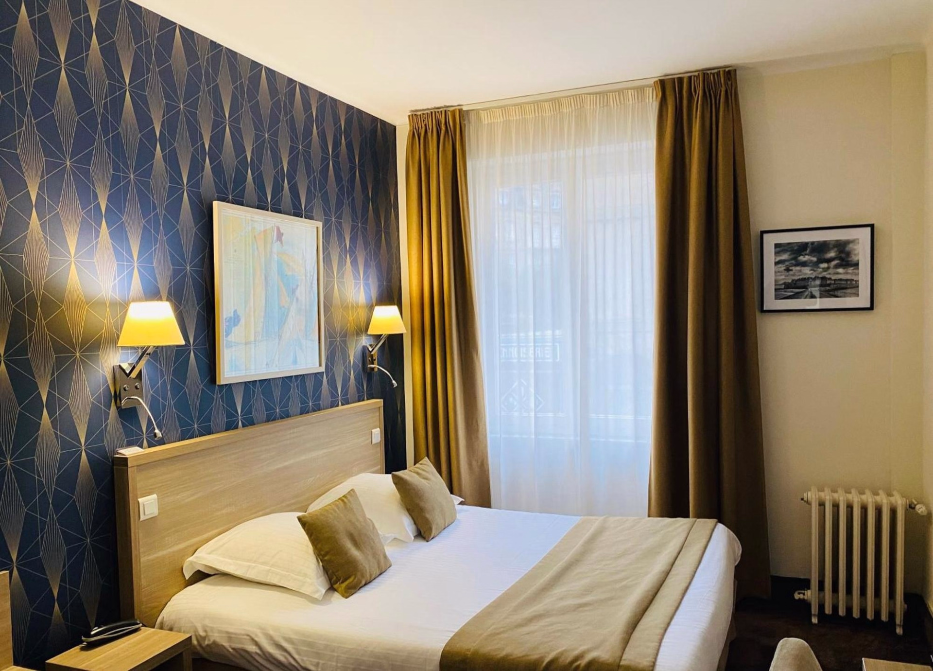 🏨 Hôtel 3* - Jours 1 à 3