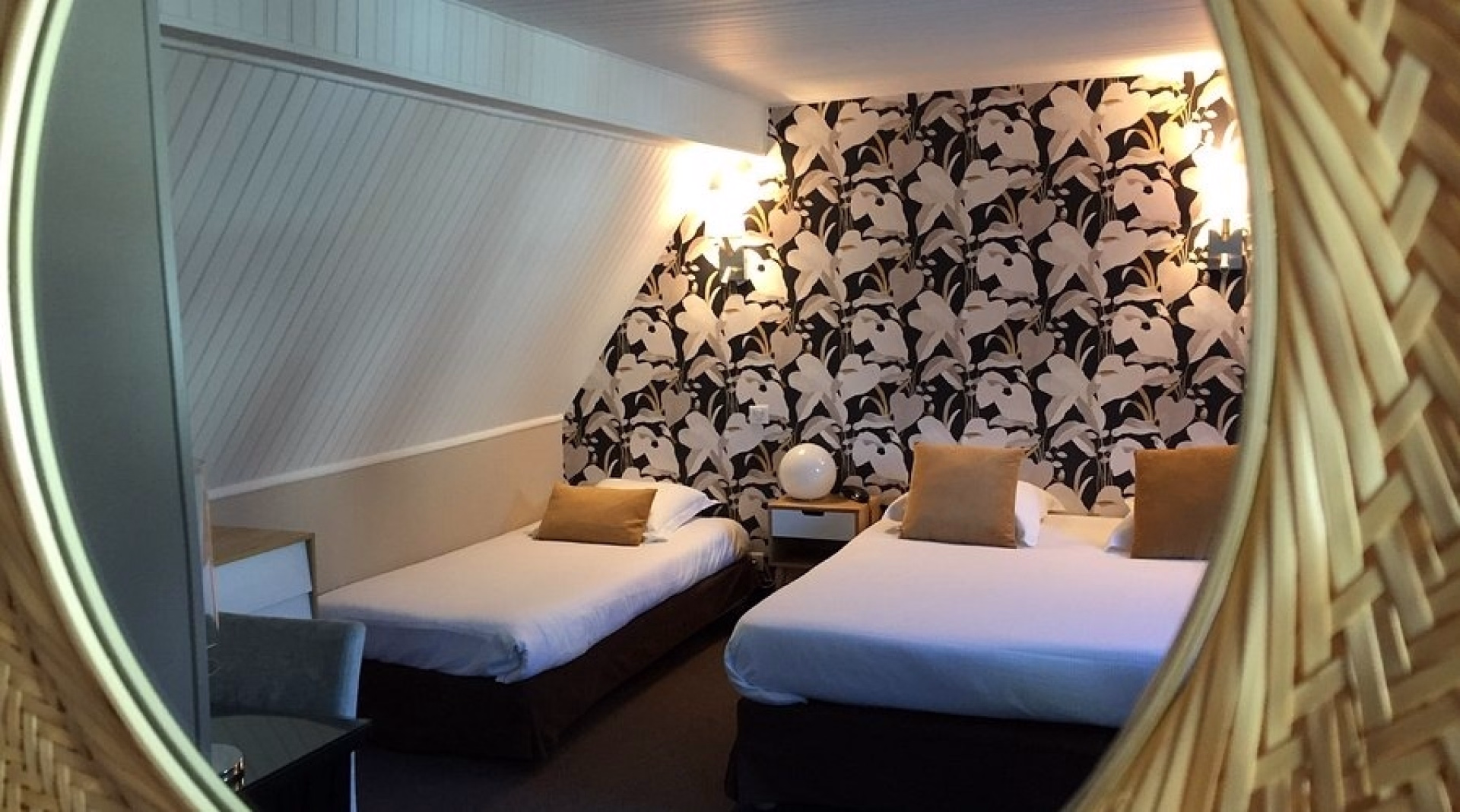 🏨 Hôtel 3* - Jours 1 à 3