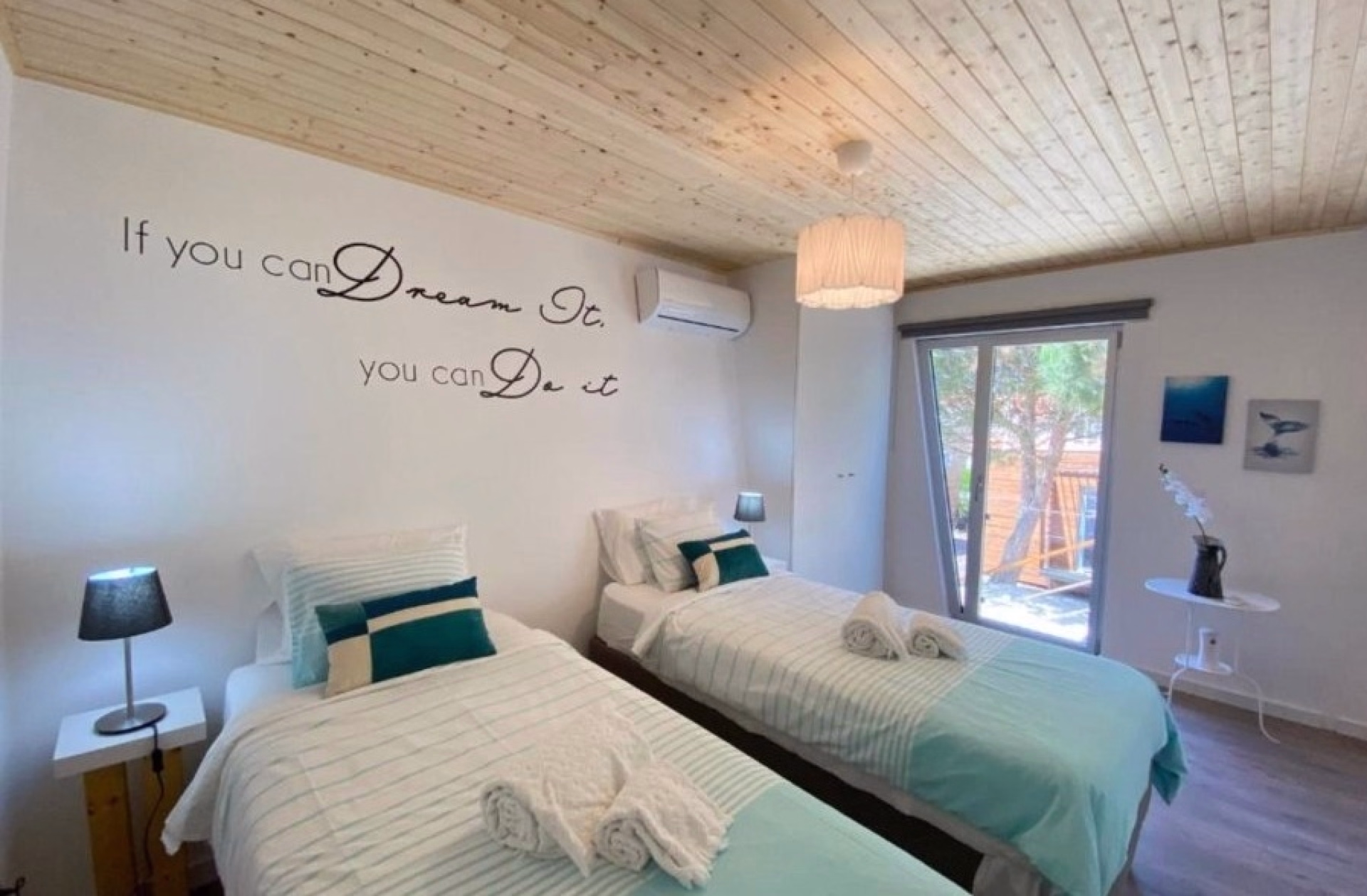 Sessions de surf et parenthèse yoga en villa privée à Ericeira
