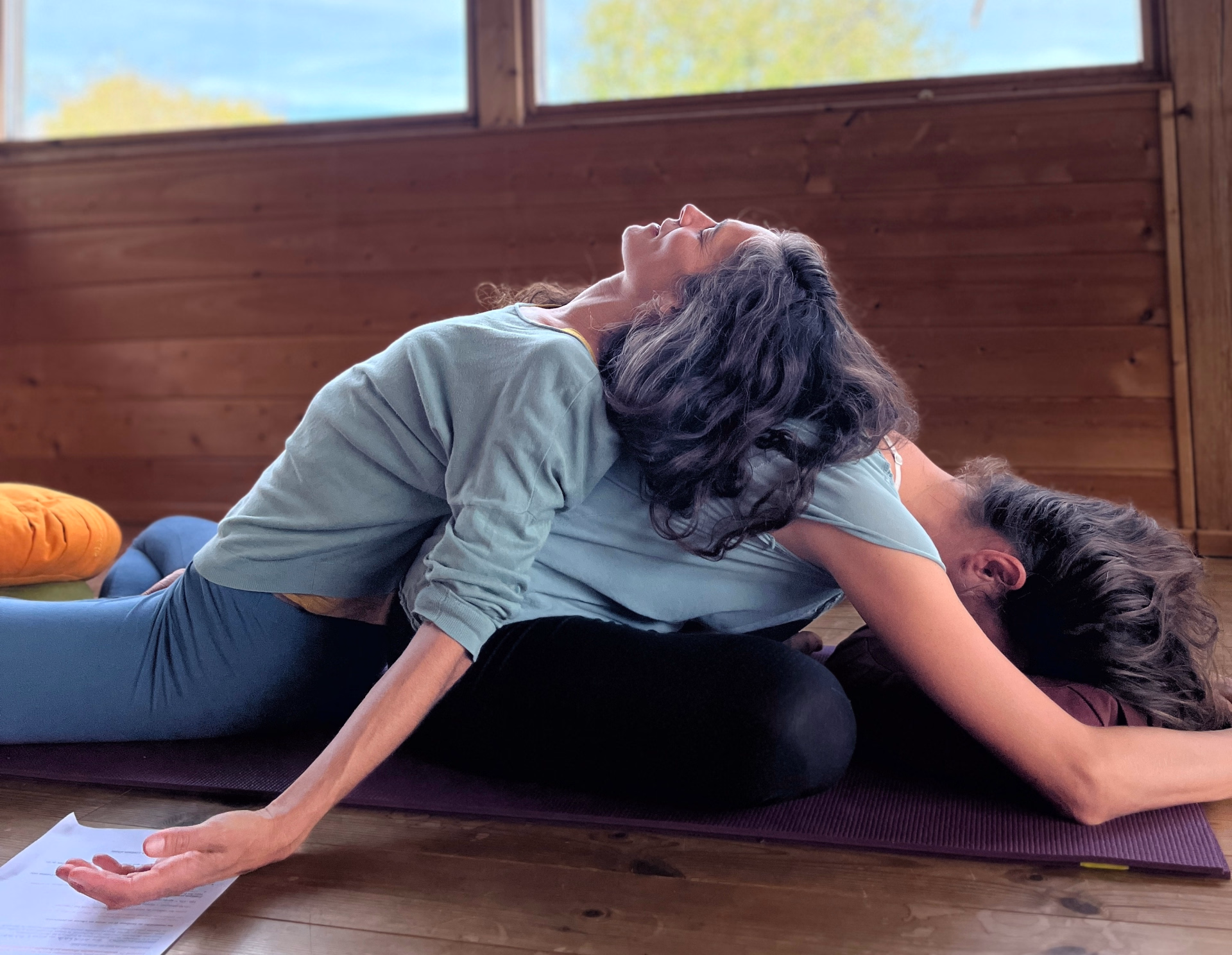 Retraite yoga de la femme : vivre depuis son cœur