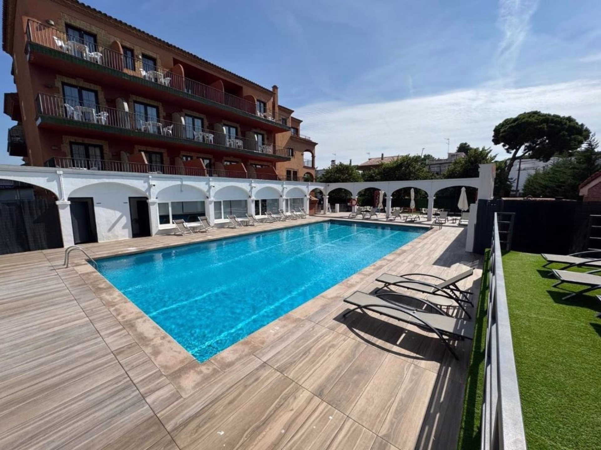 🏨 Hôtel 3* - Jours 1 à 3