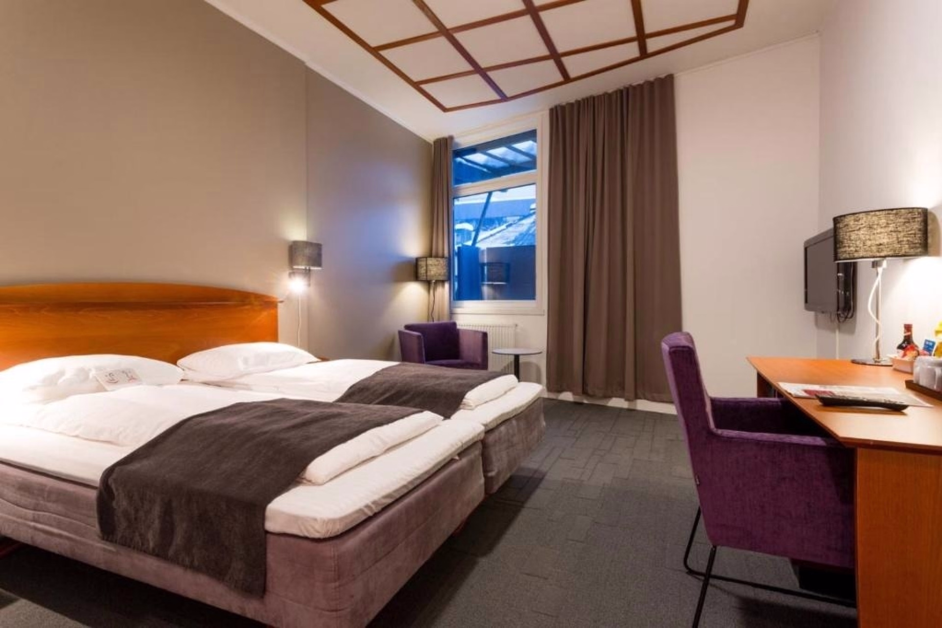 🏨 Hôtel 3* - Jour 1