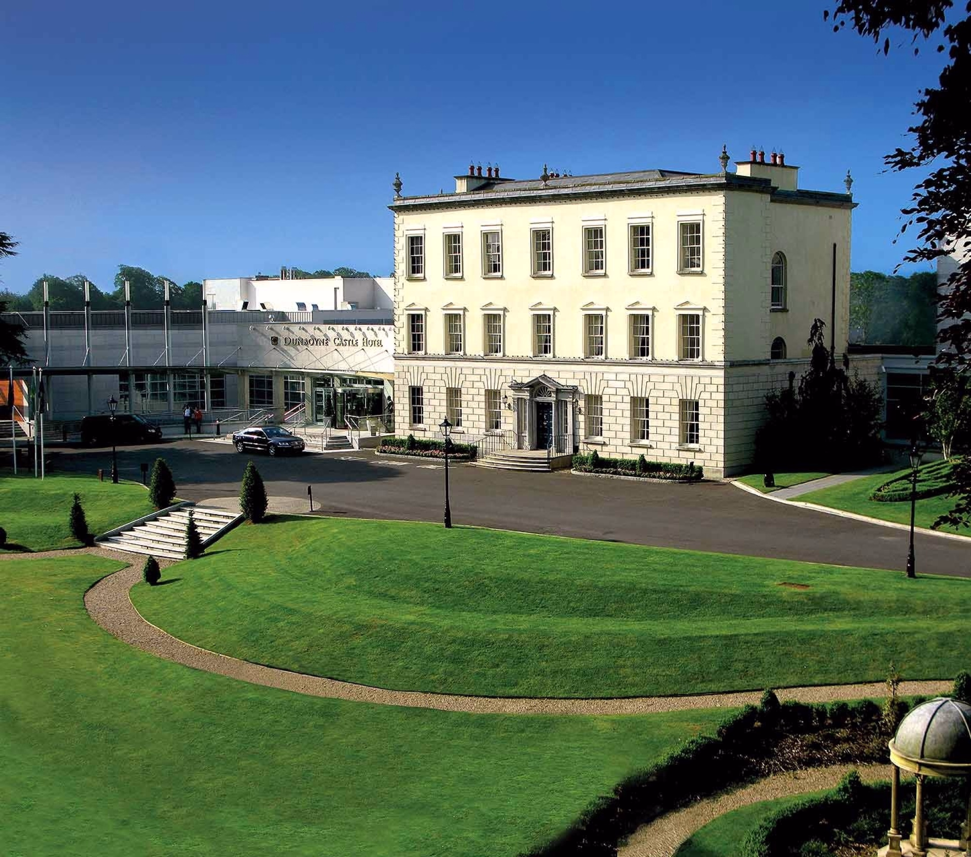 🏨 Hôtel 4* - Jours 1 à 2, 9