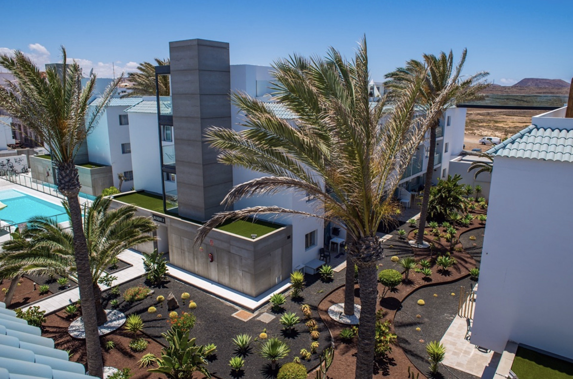 Surf & Détente : Progressez dans l'eau, relaxez-vous avec style