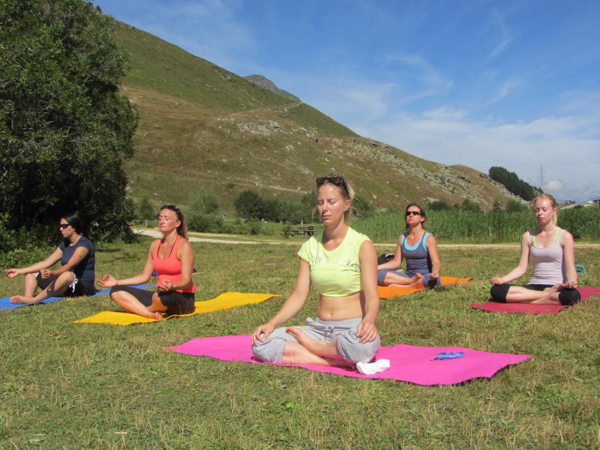 Randonnée, yoga et canikart en Auvergne