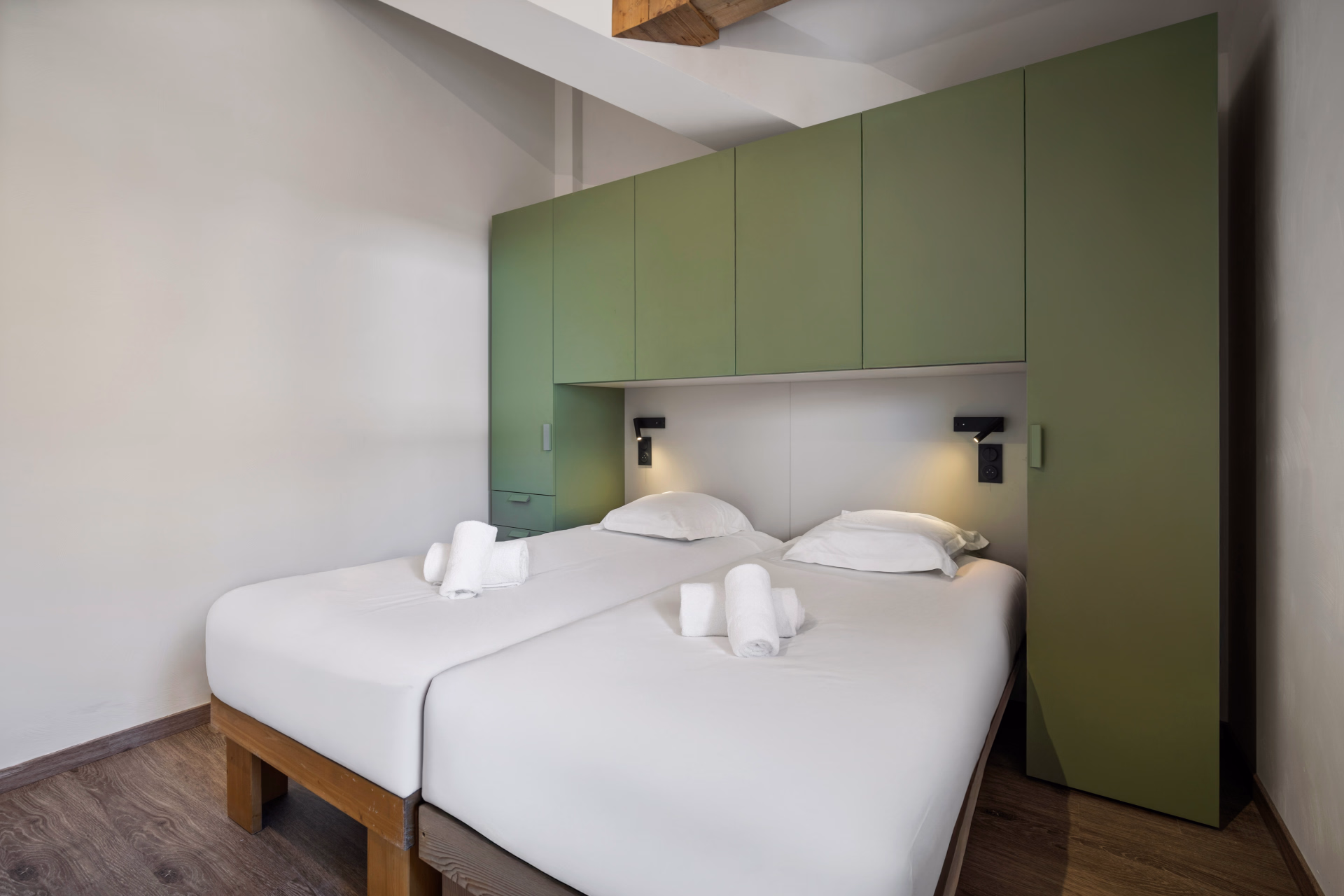 🏨 Hôtel 2* - Jours 1 à 6