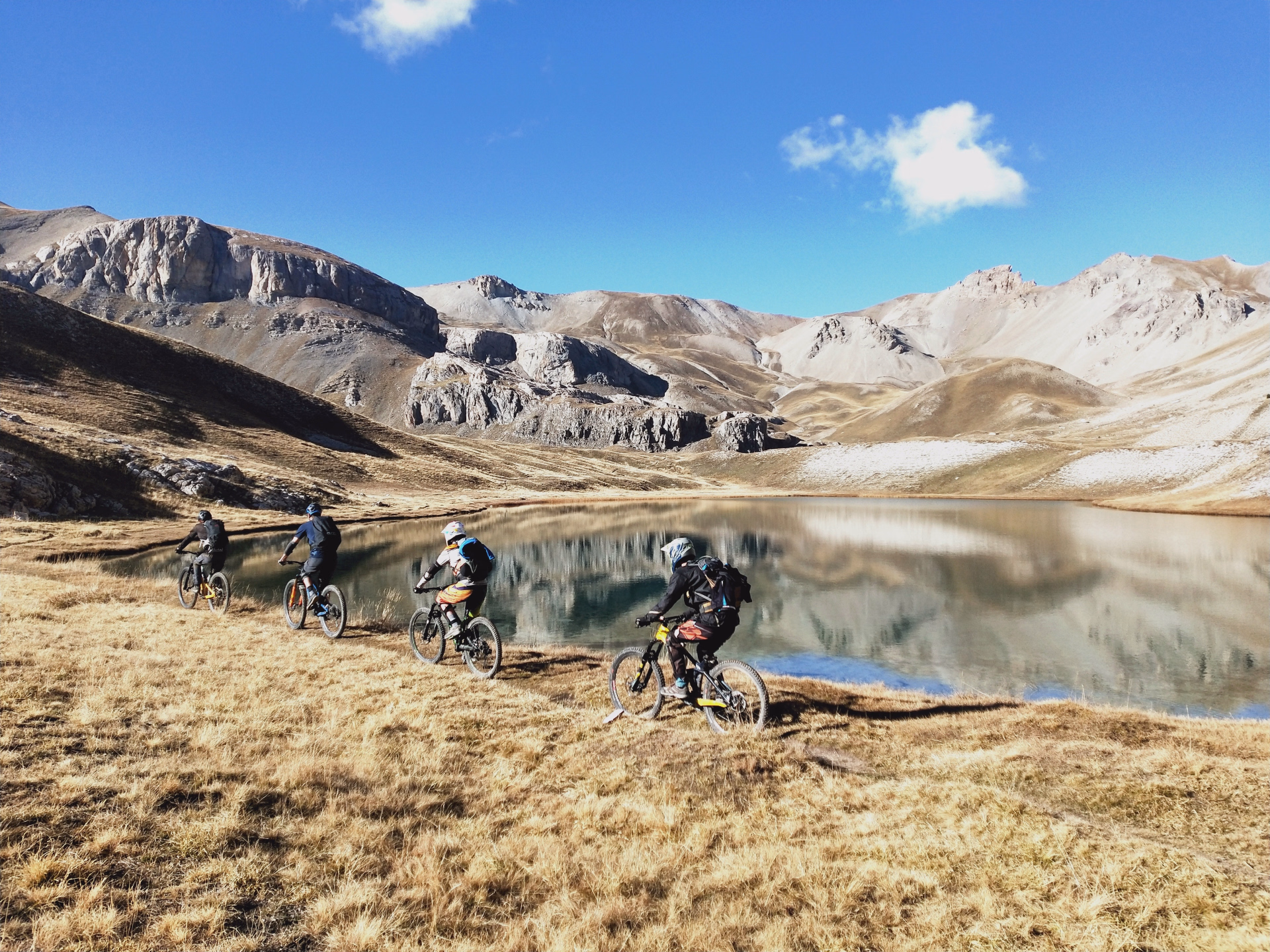 Escalade, vélo et packraft au fil de la Durance