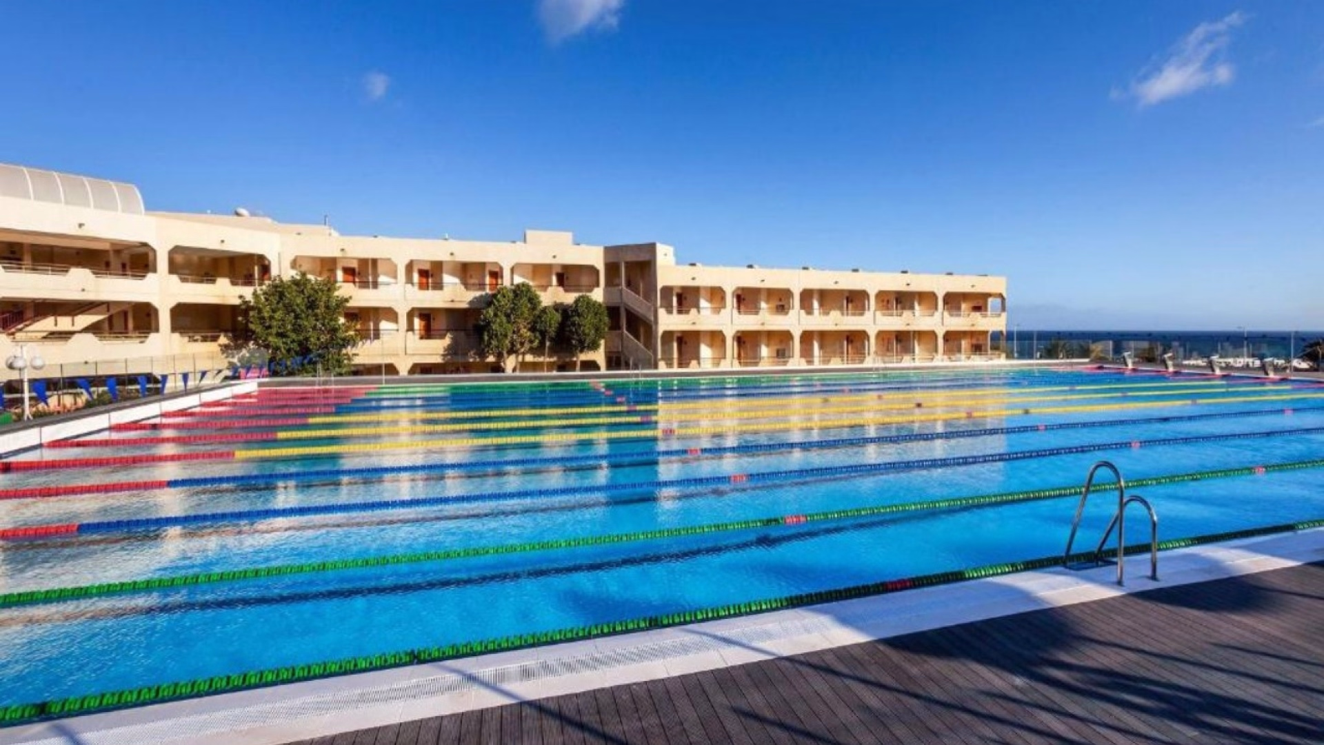 🏨 Hôtel 4* - Jours 1 à 7