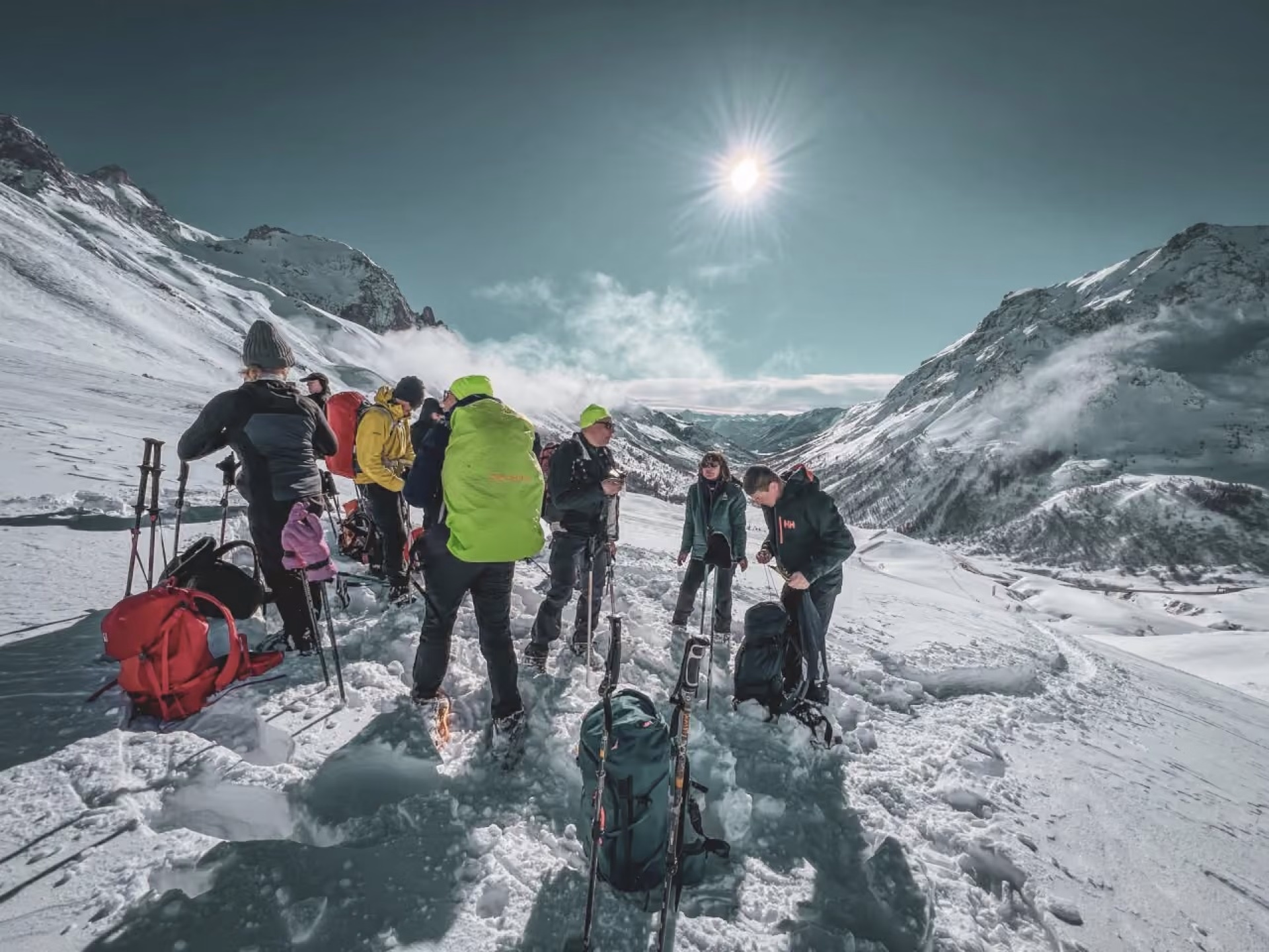 Séjour raquettes dans les Ecrins, face à la Meije