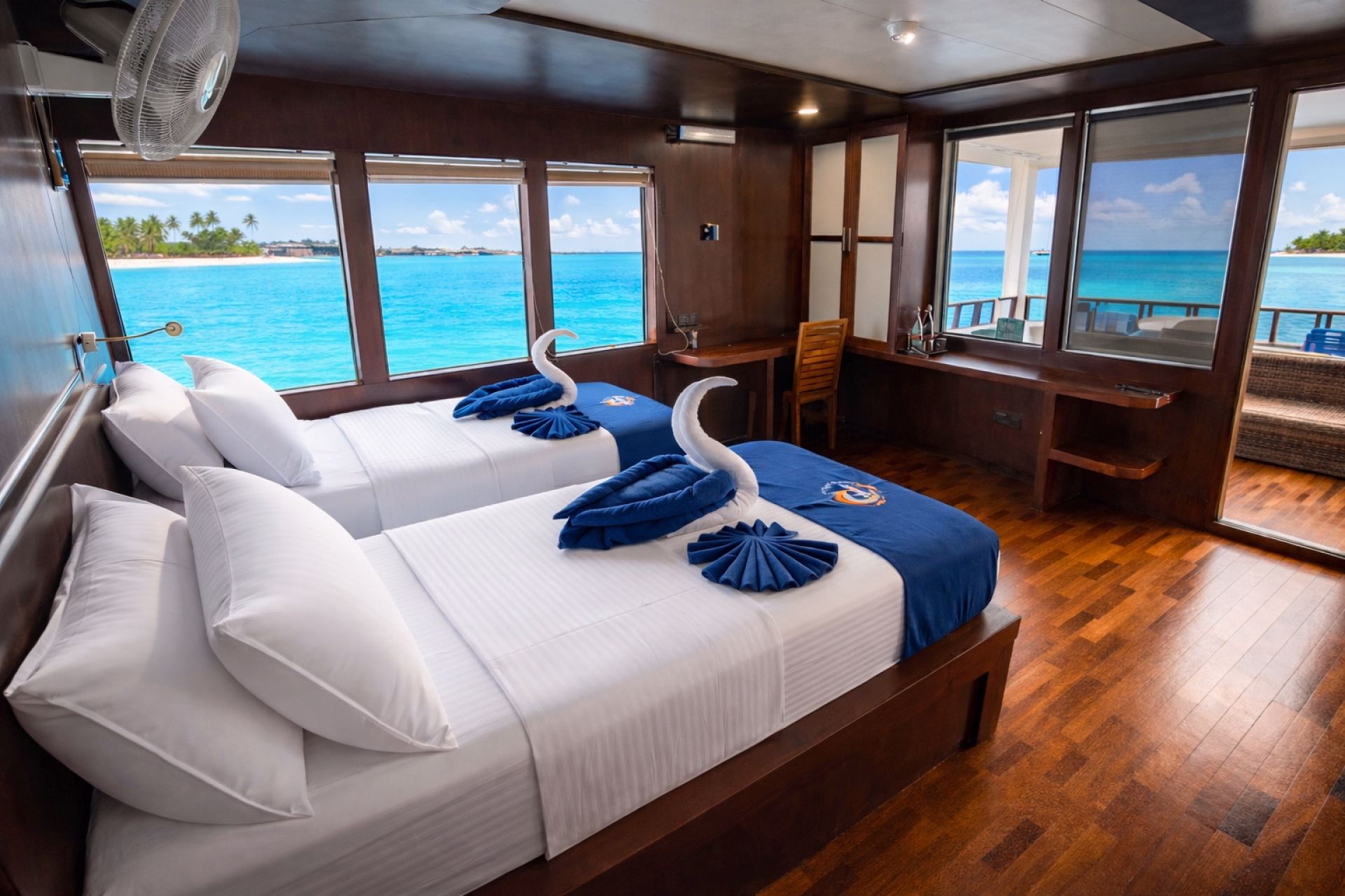 🚢 Bateau de croisière à moteur - Jours 1 à 7