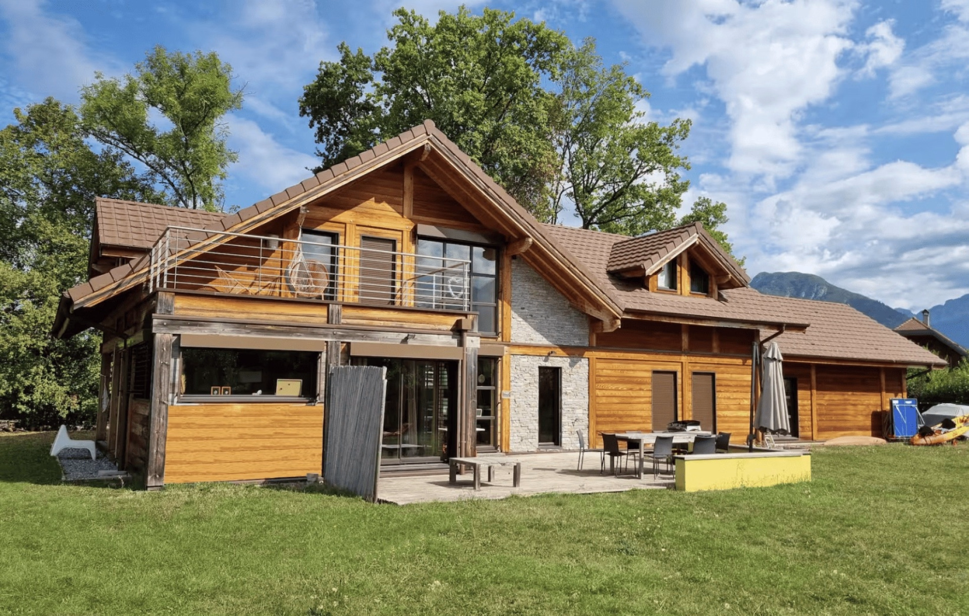 Évasion yoga et reconnexion nature au grand air d'Annecy