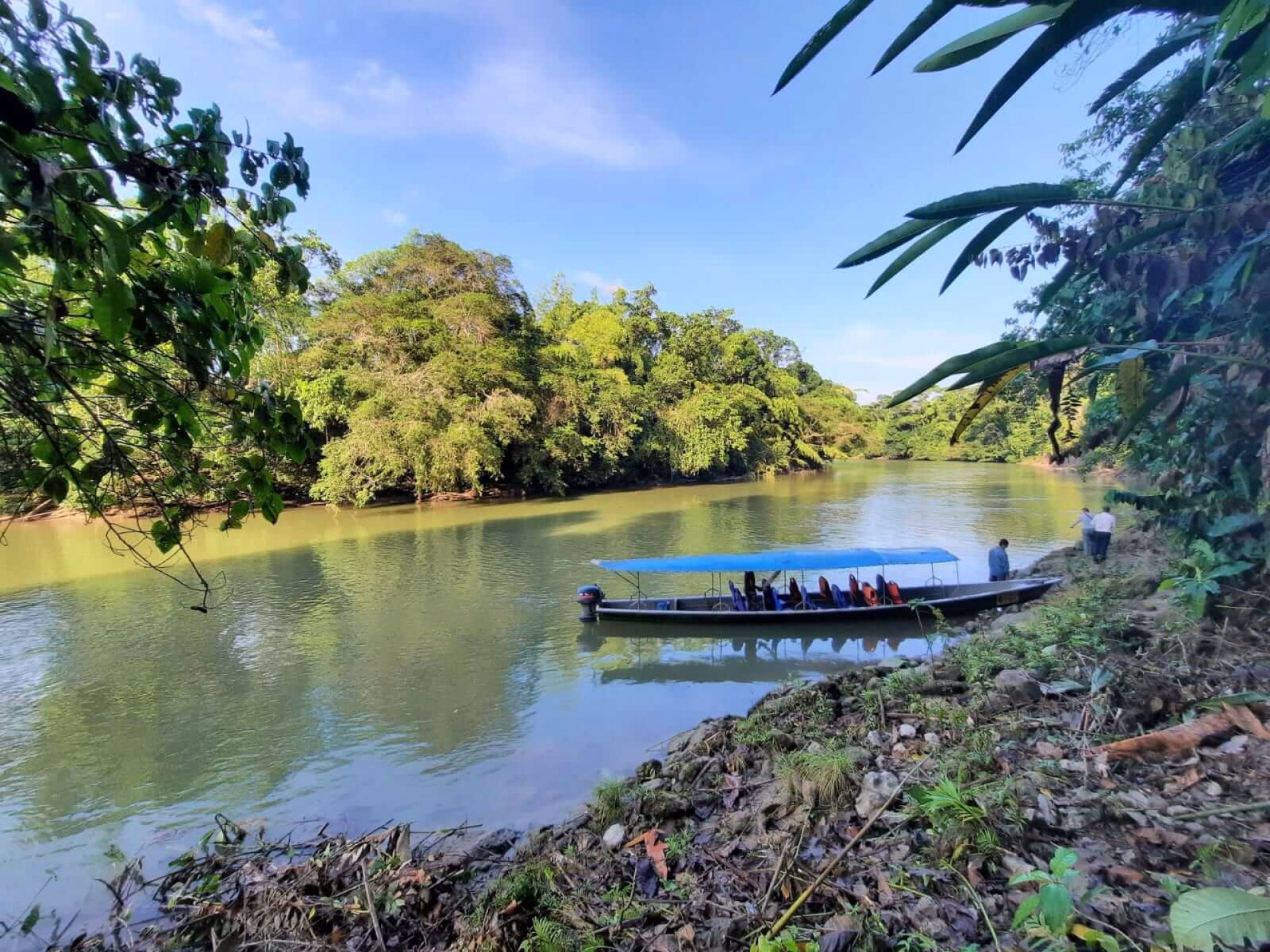 🏩 Hôtel 2* - Jours 6 à 8