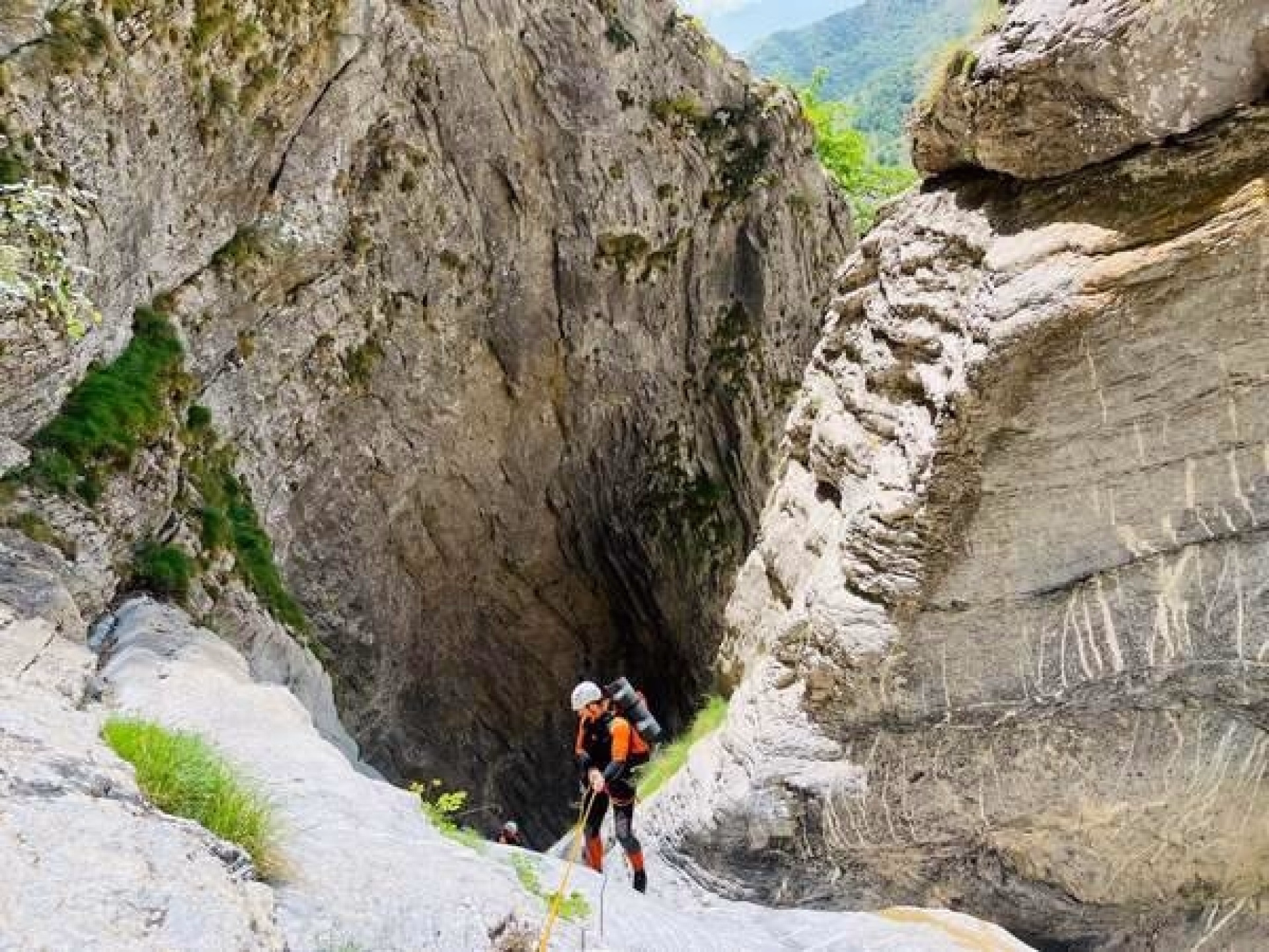 Canyoning engagé dans le canyon de la Bendola en Italie