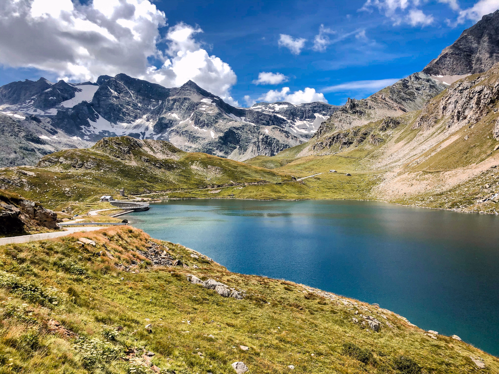 lac dans le parc national du Gran paradiso