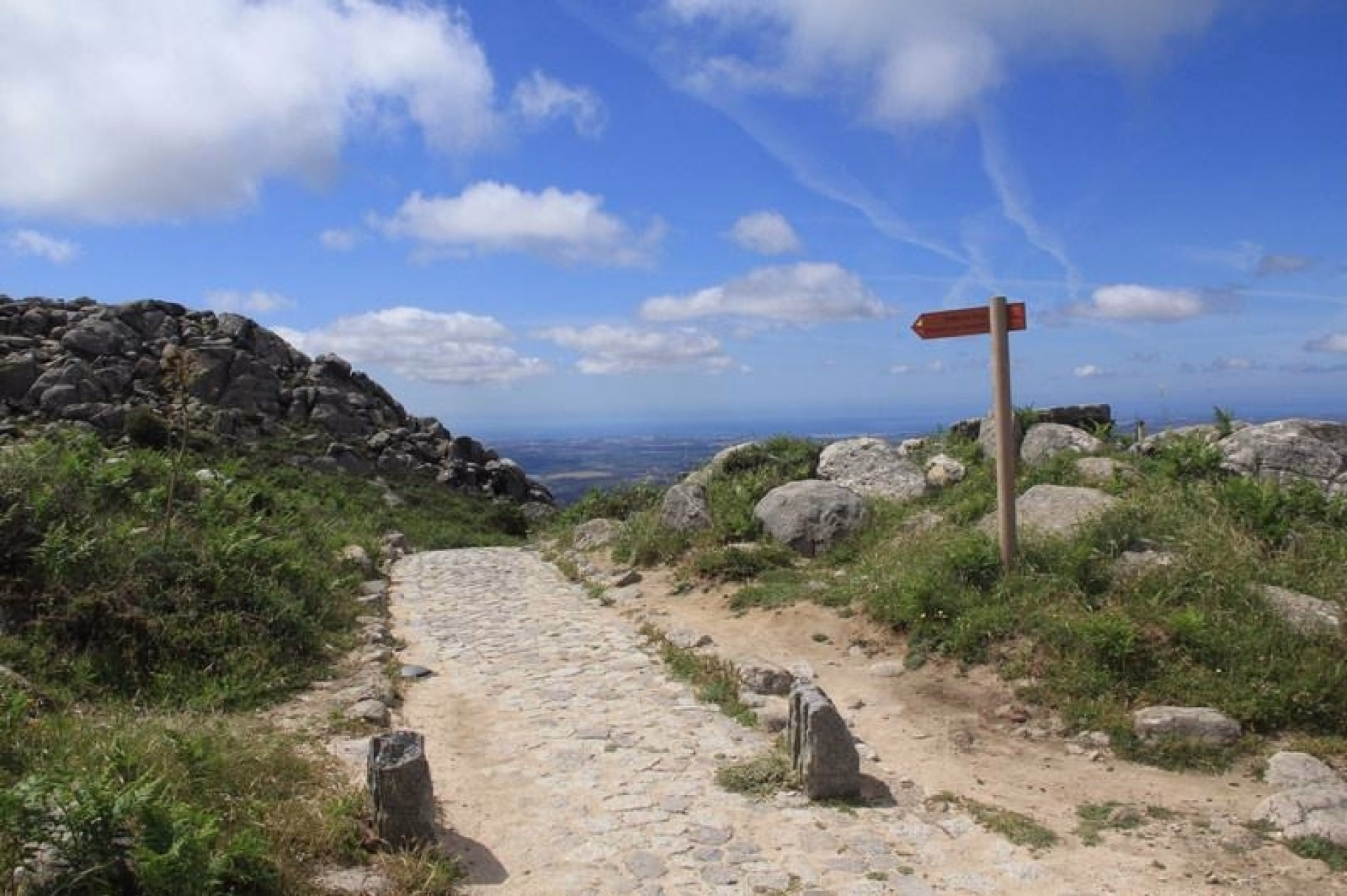 Parcourir à vélo l'Algarve occidentale, entre les montagnes et la côte