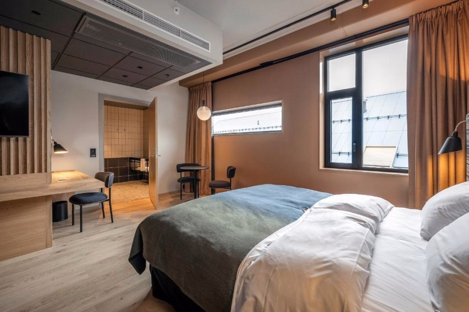 🏨 Hôtel 4* - Jour 4