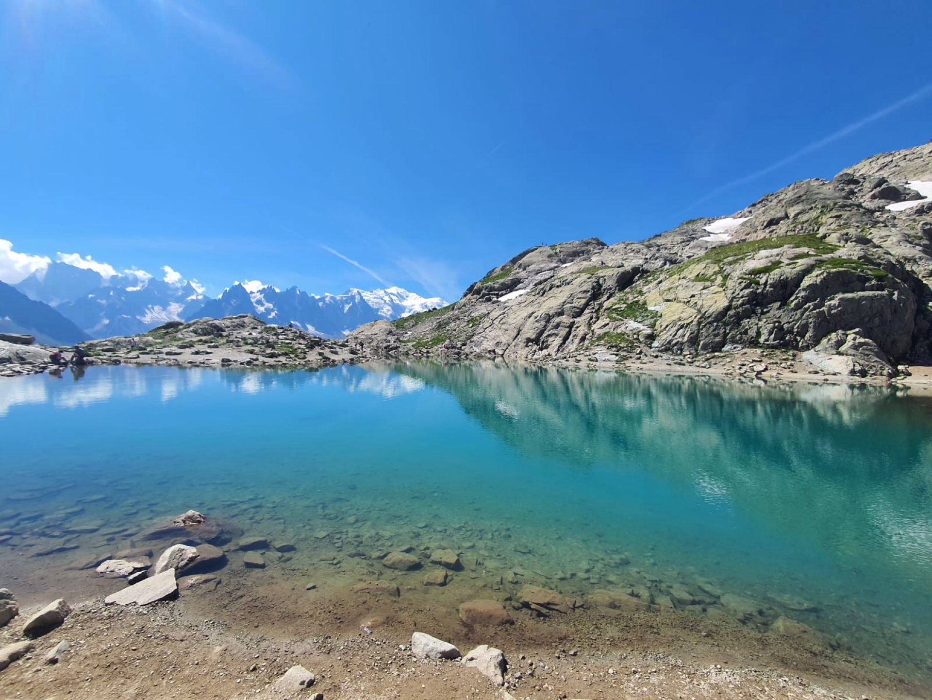 Photo lac pendant le tour du mont blanc