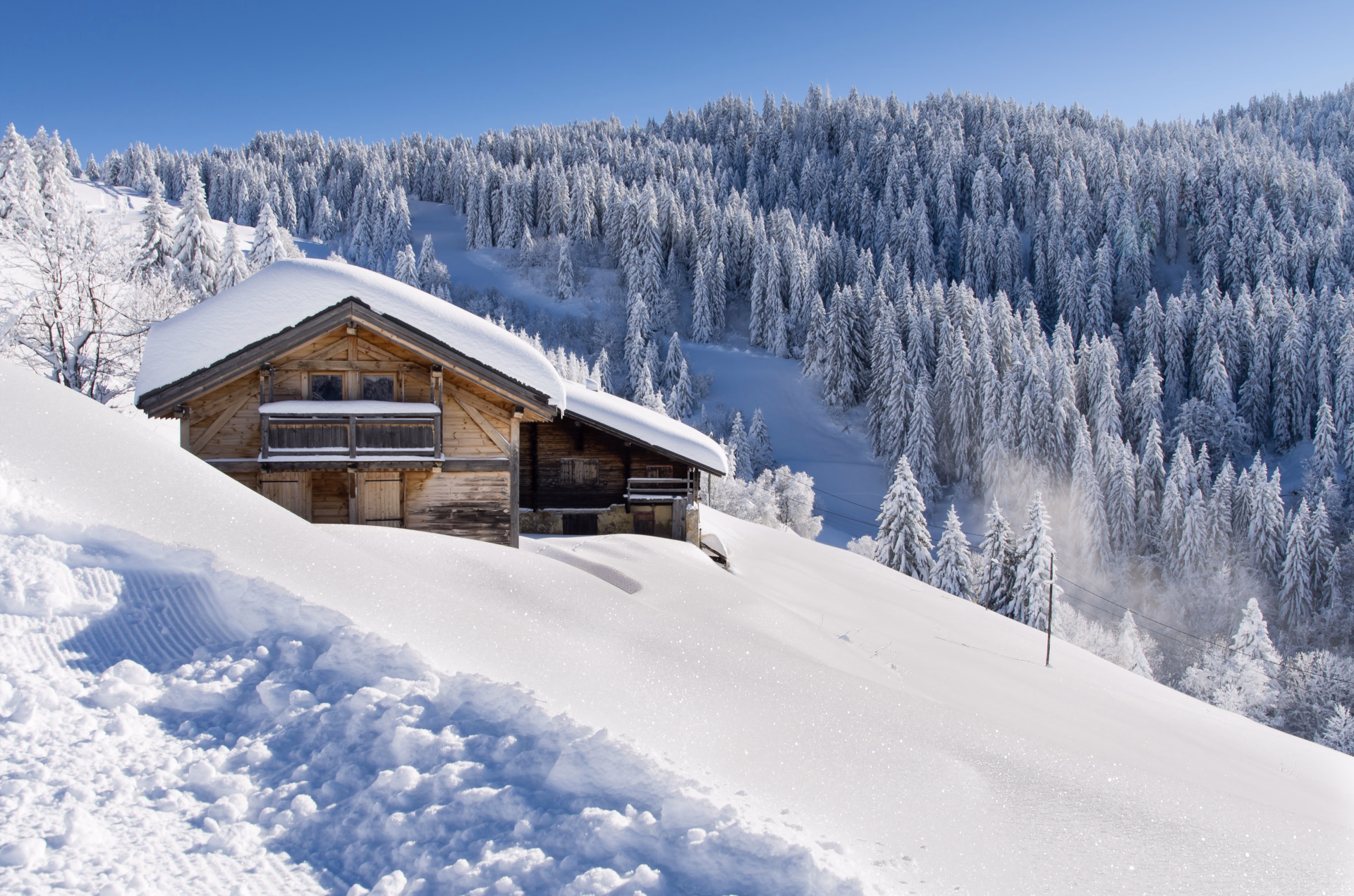 Monts et Merveilles du Beaufortain en raquettes à neige