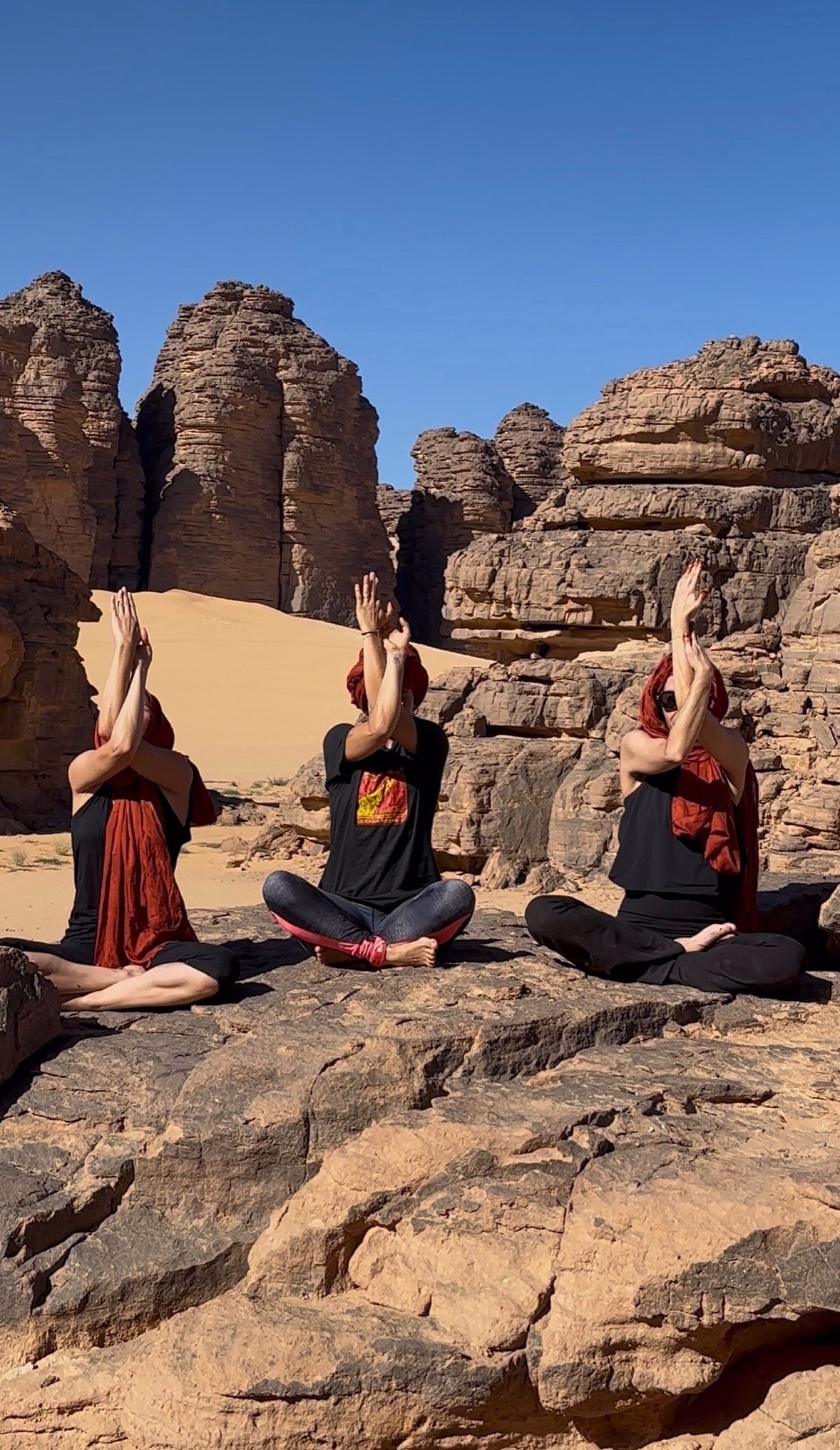 Yoga et aventure douce en Algérie : Sahara, Tassili n’Ajjer, Alger