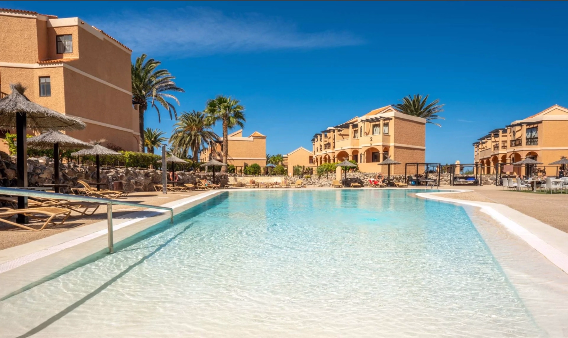 🏨 Hôtel 4* - Jour 6