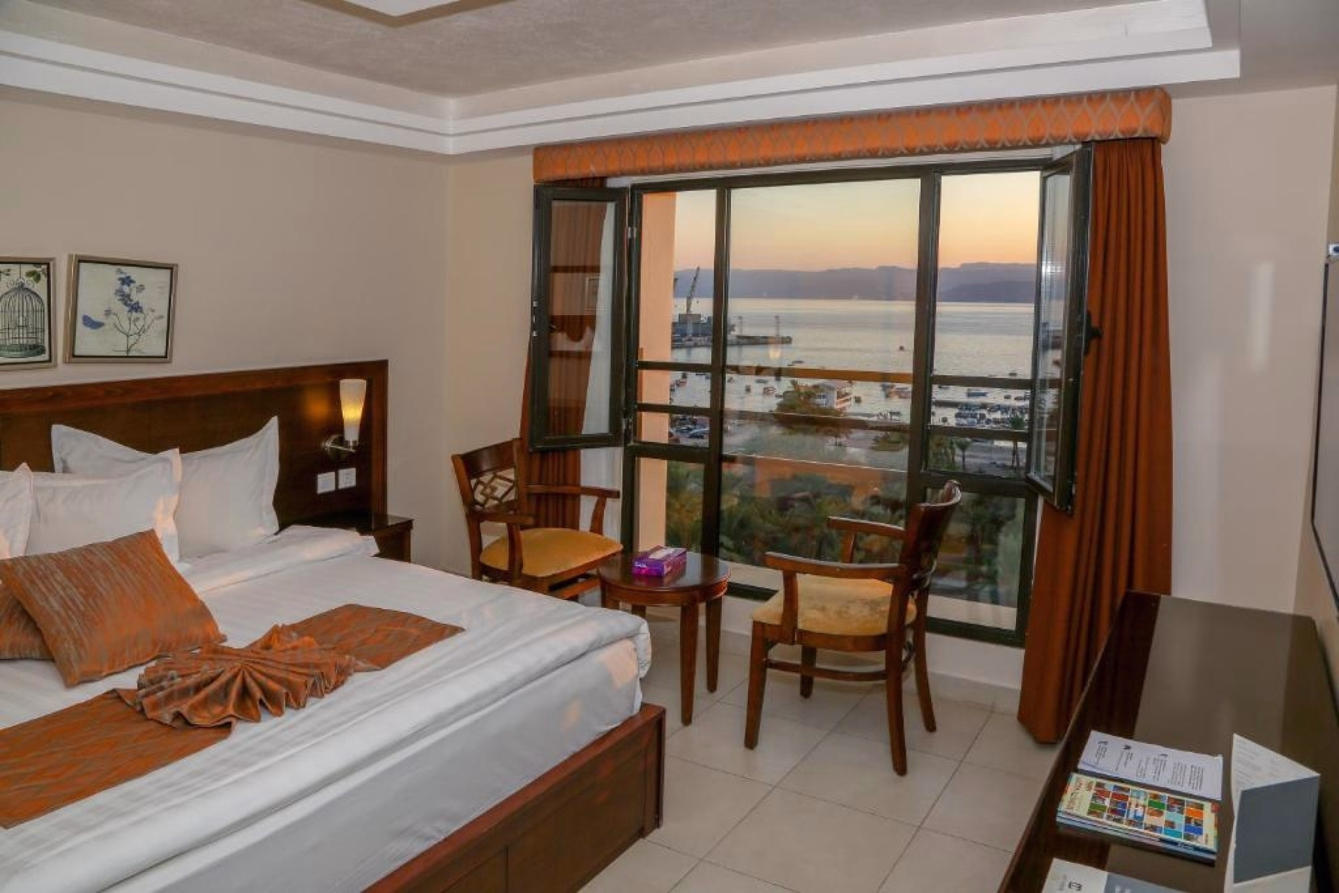 🏩 Hôtel 4* - Jour 8