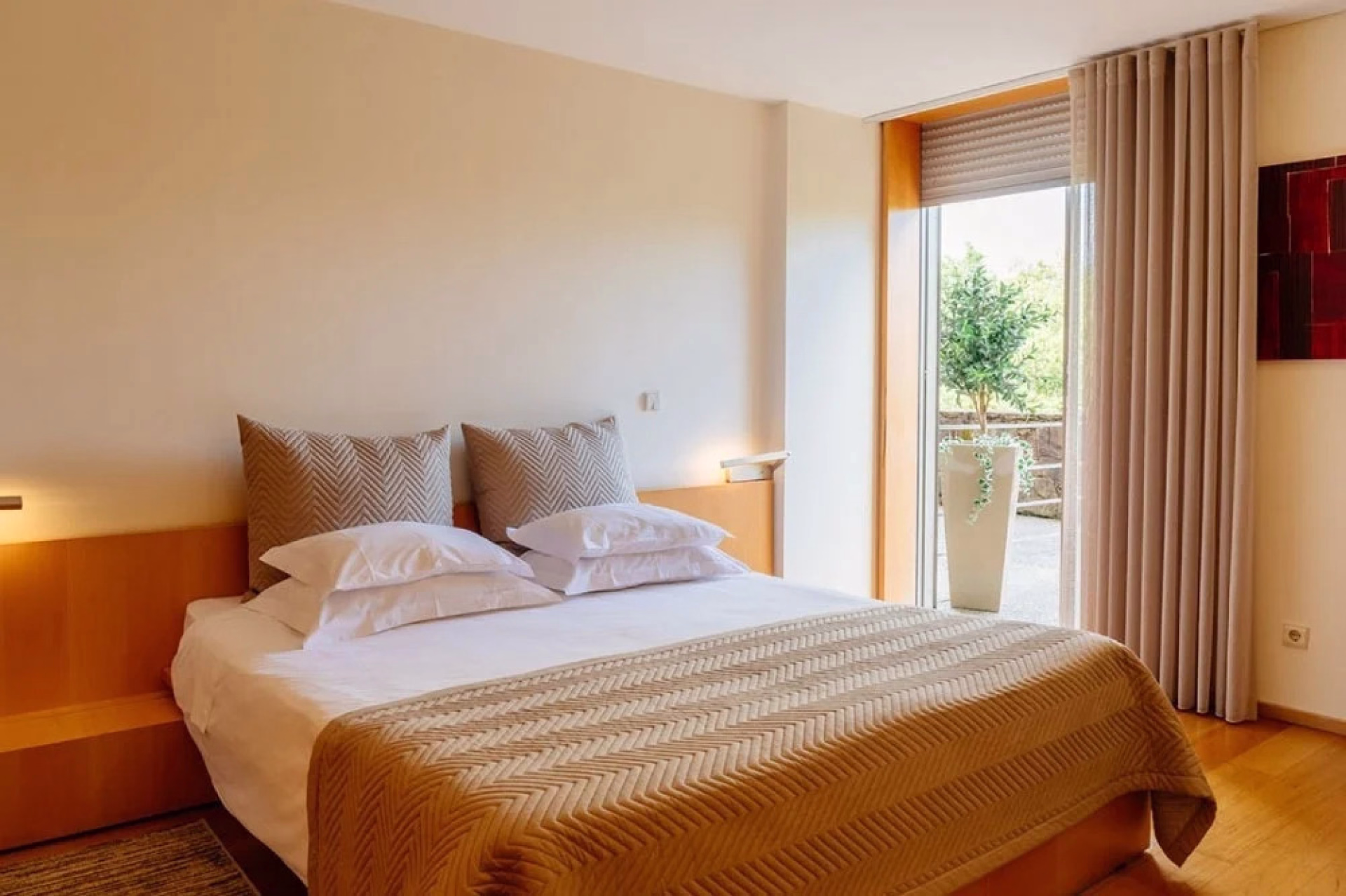 🏩 Hôtel 3* - Jours 1 à 7