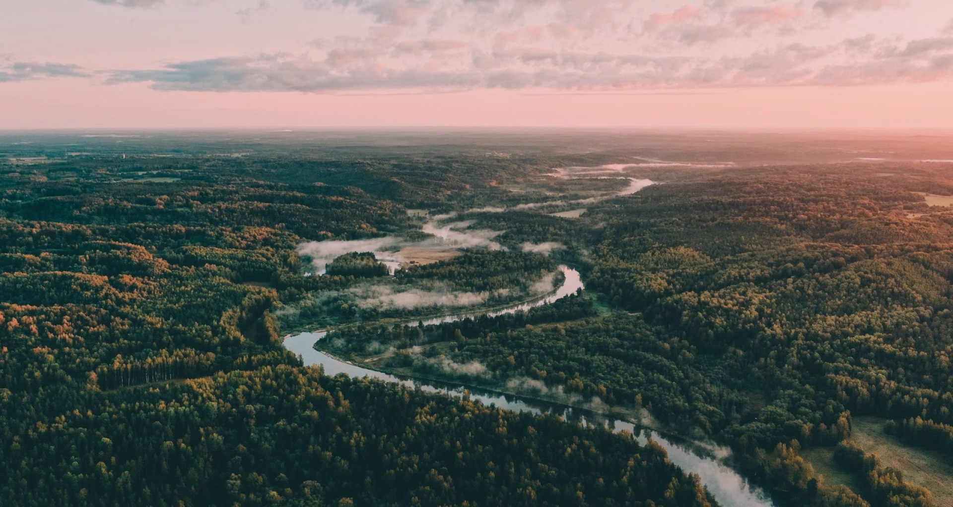 Baltique Express : train et randonnée au cœur des capitales baltes