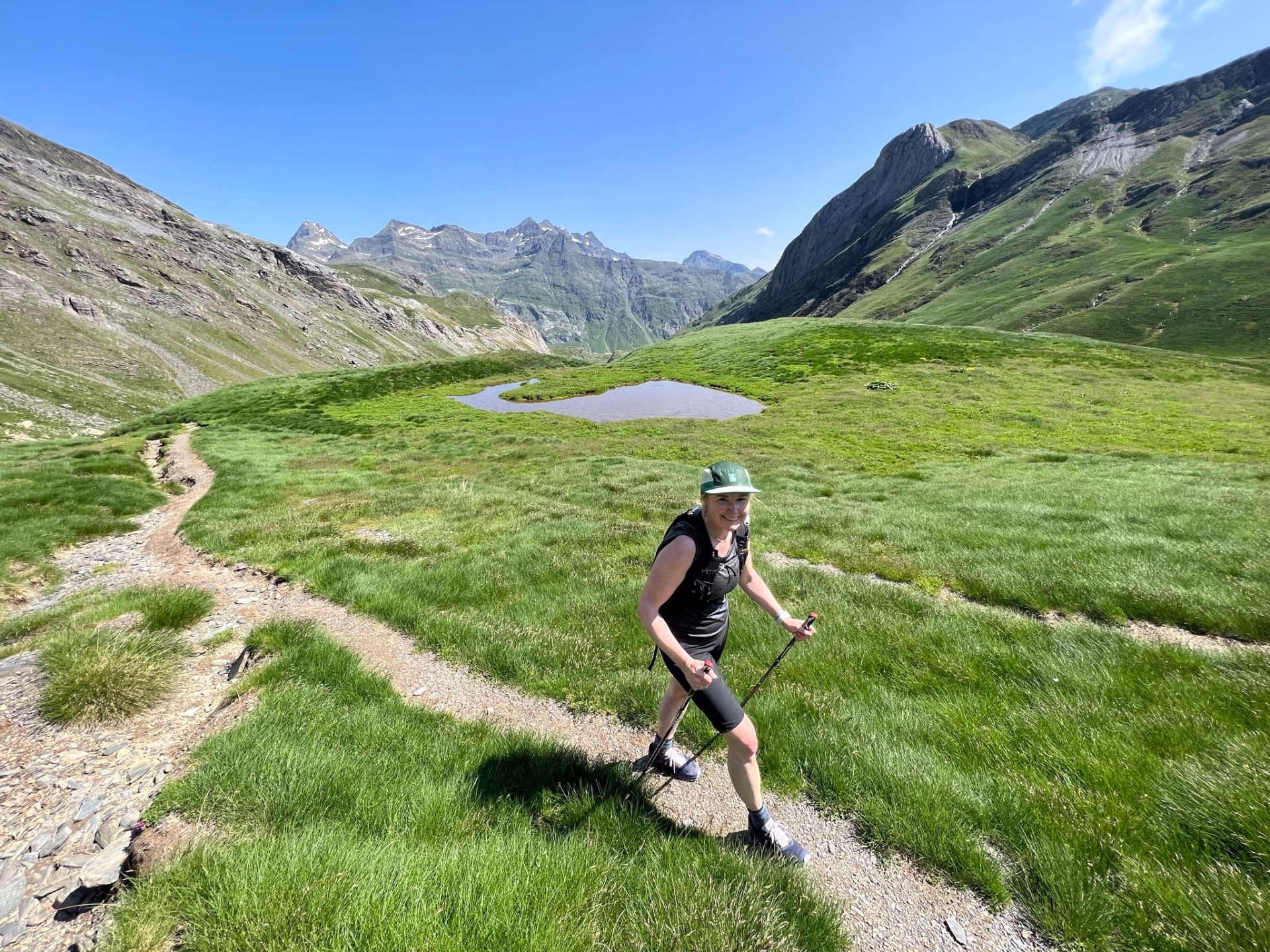 Randonnée authentique et saveurs locales dans les Pyrénées