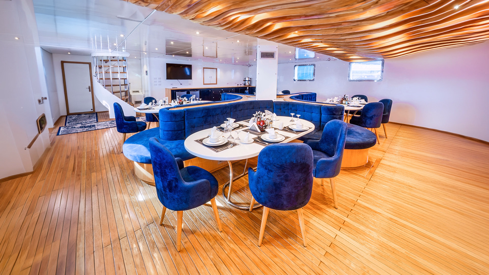 🚢 Bateau de croisière à voile