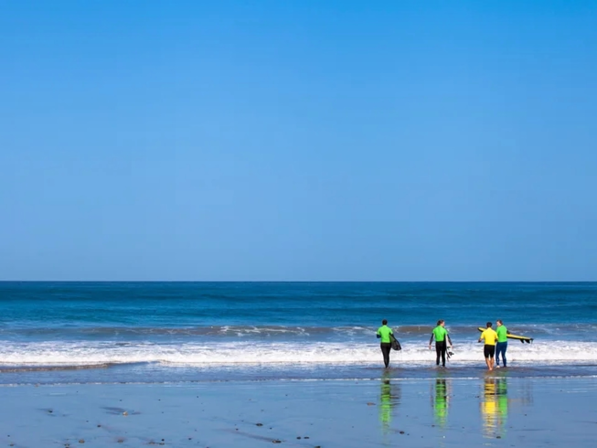 Stage de surf à Grande Canarie pour voyageurs solo