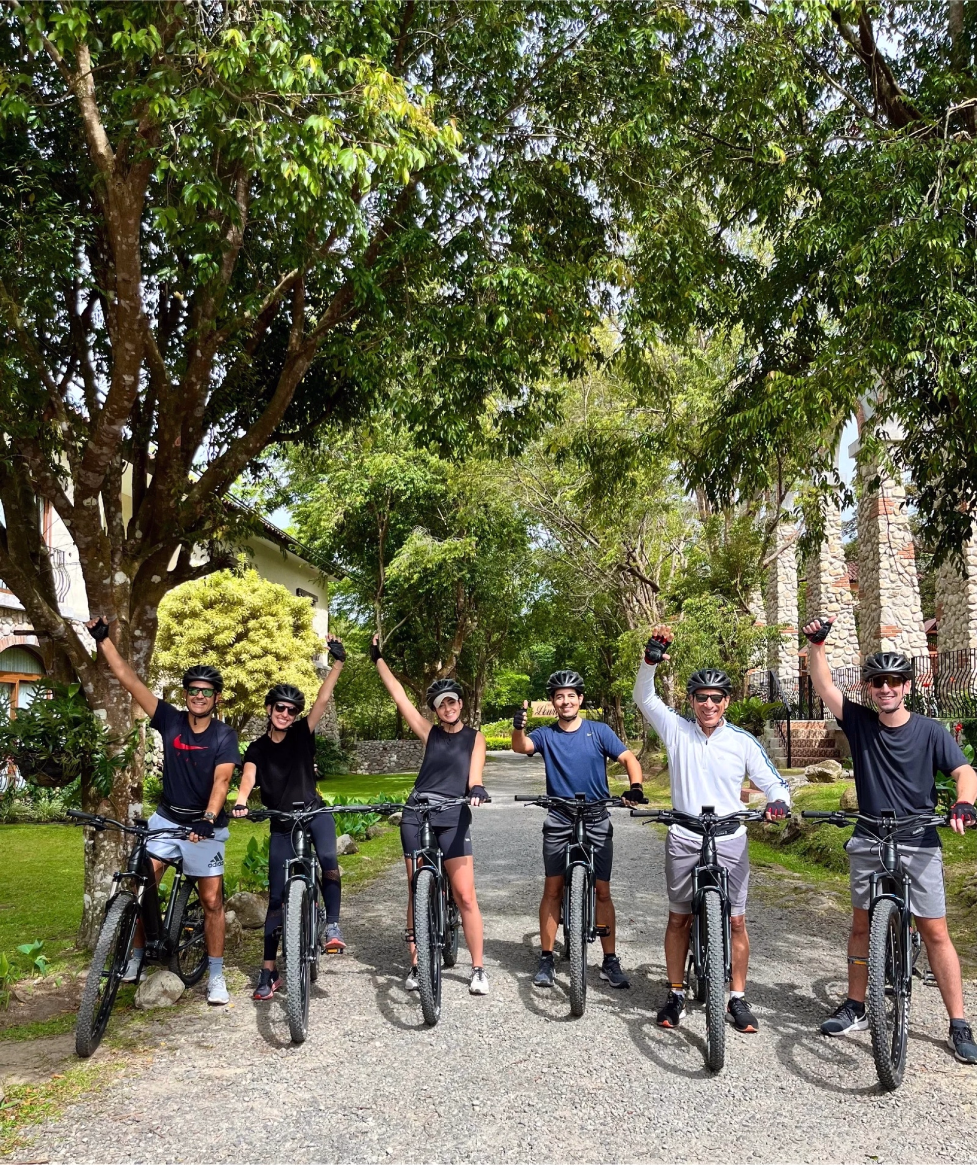 À vélo à travers Panama : un périple entre ville, canal et cratères