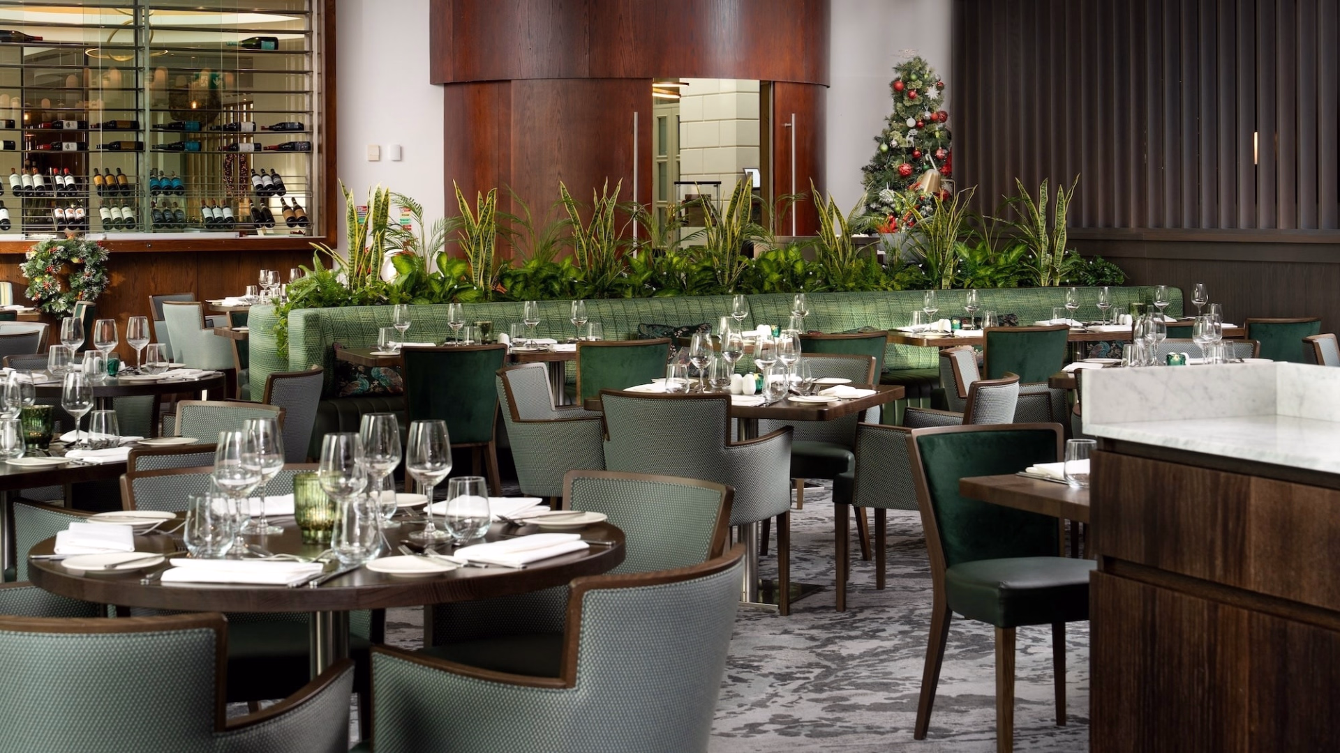 🏨 Hôtel 4* - Jours 1 à 2, 9
