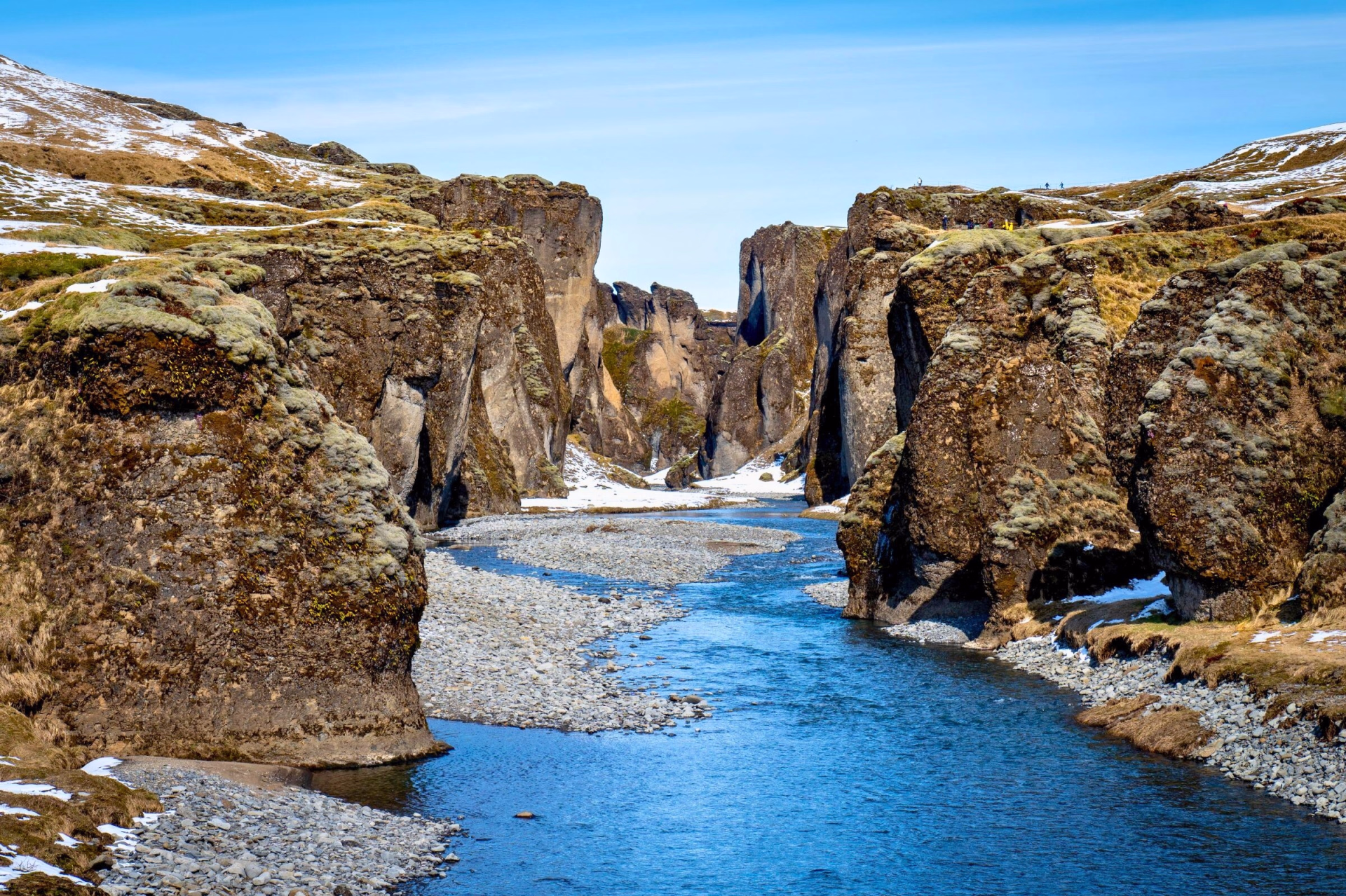 Circuit guidé d'hiver : Grottes de glace & Aurores boréales