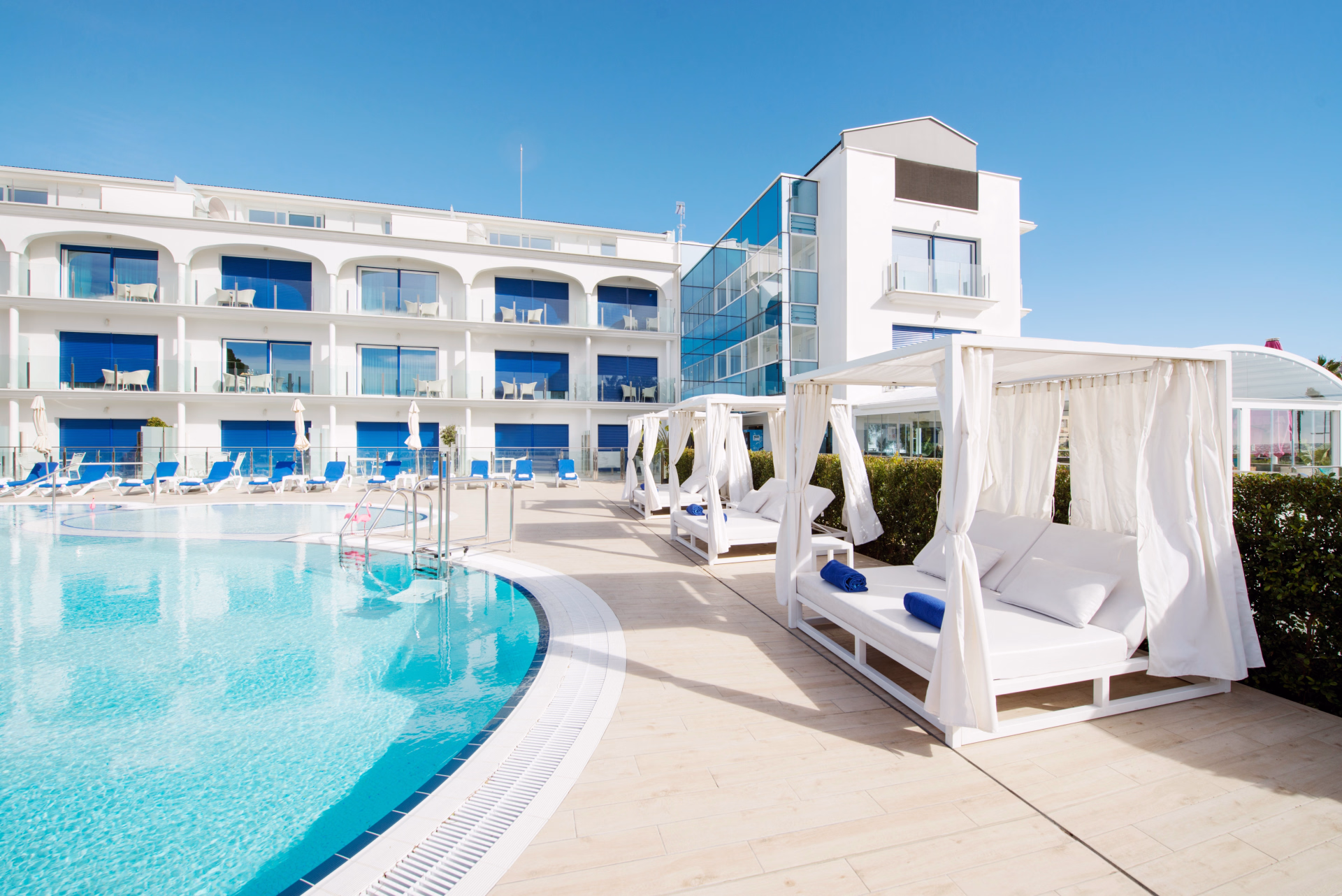 🏨 Hôtel 4*