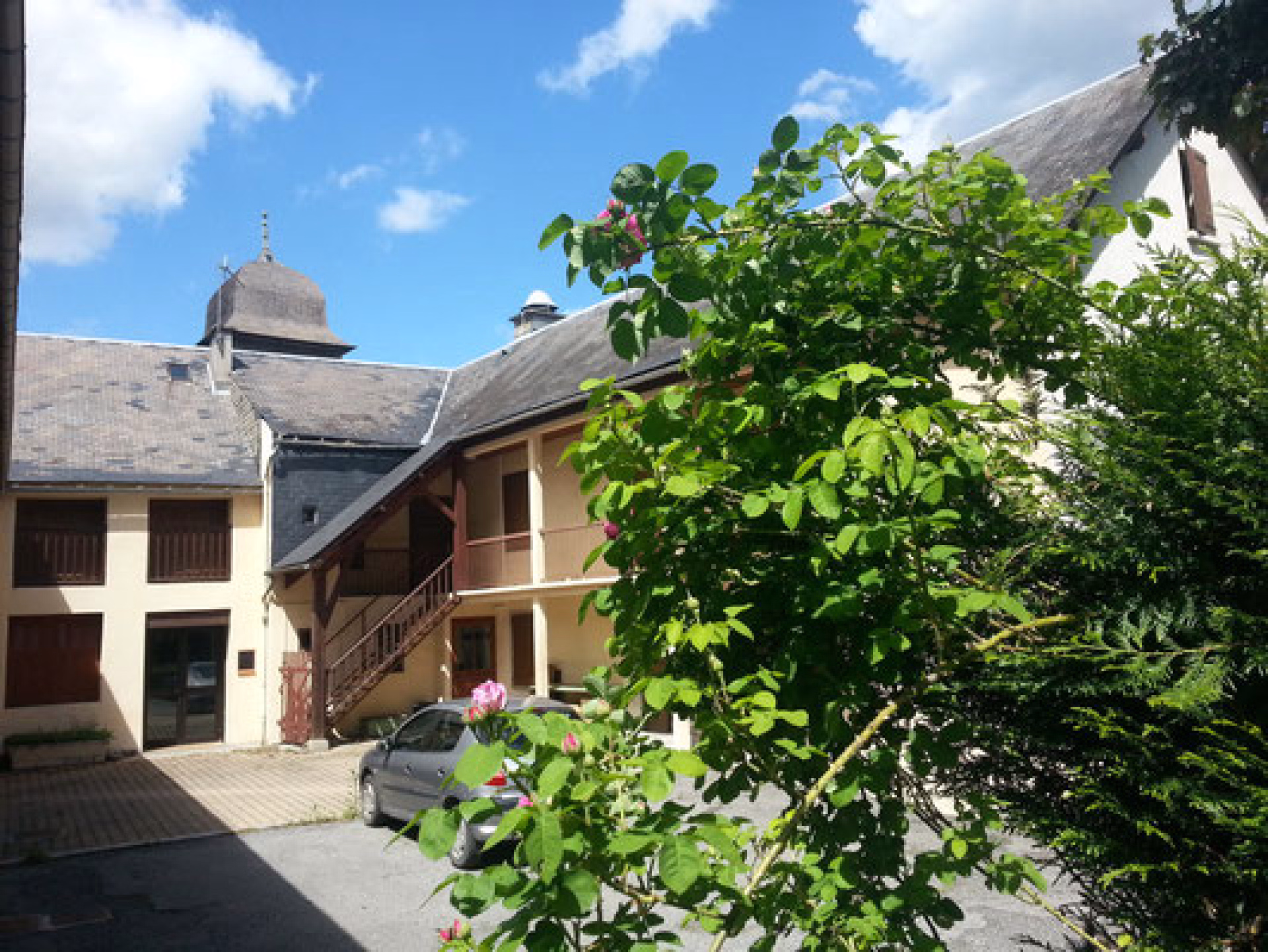 🏠 Auberge - Jour 1