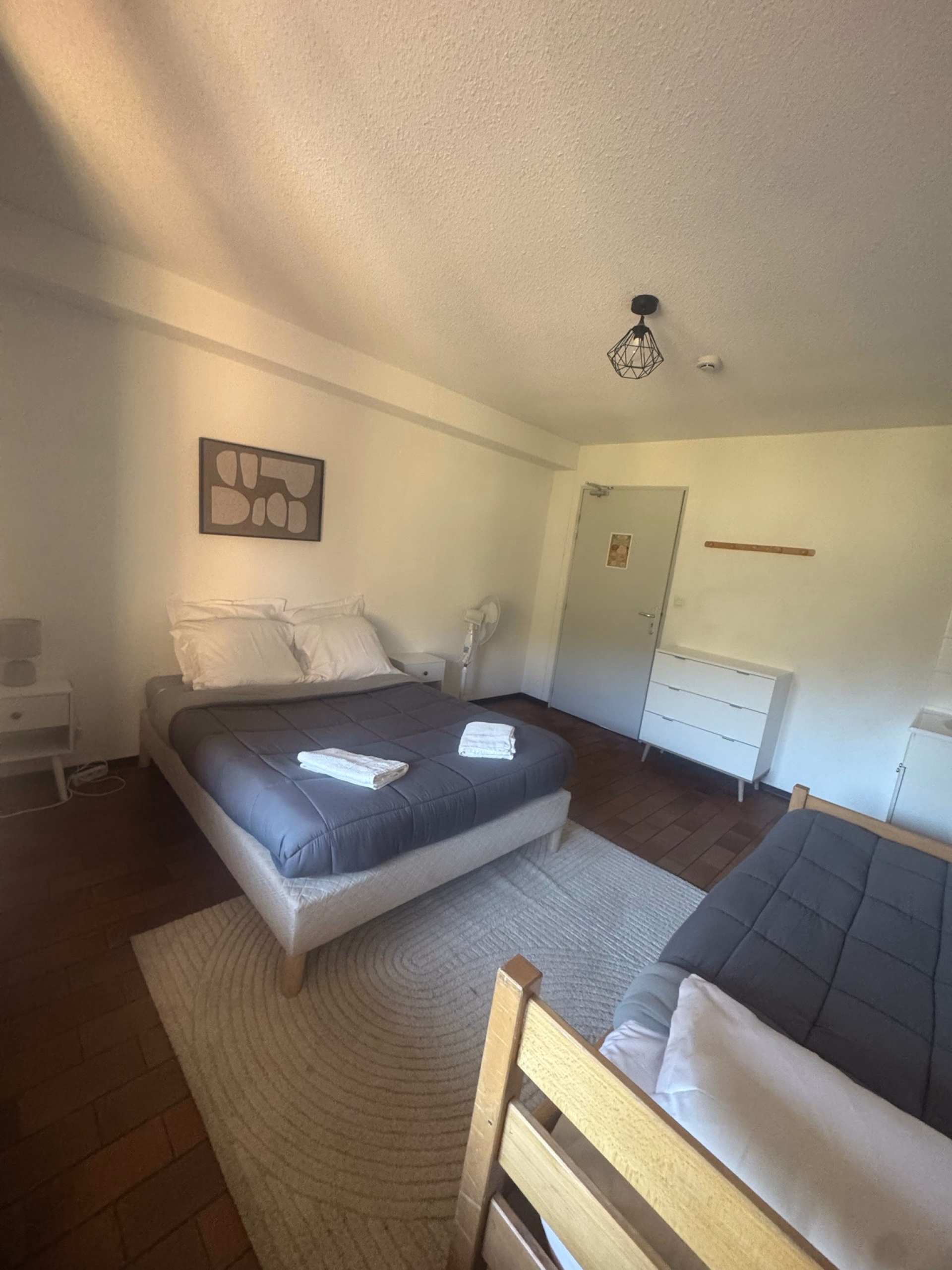 🏨 Hôtel 3* - Jour 1