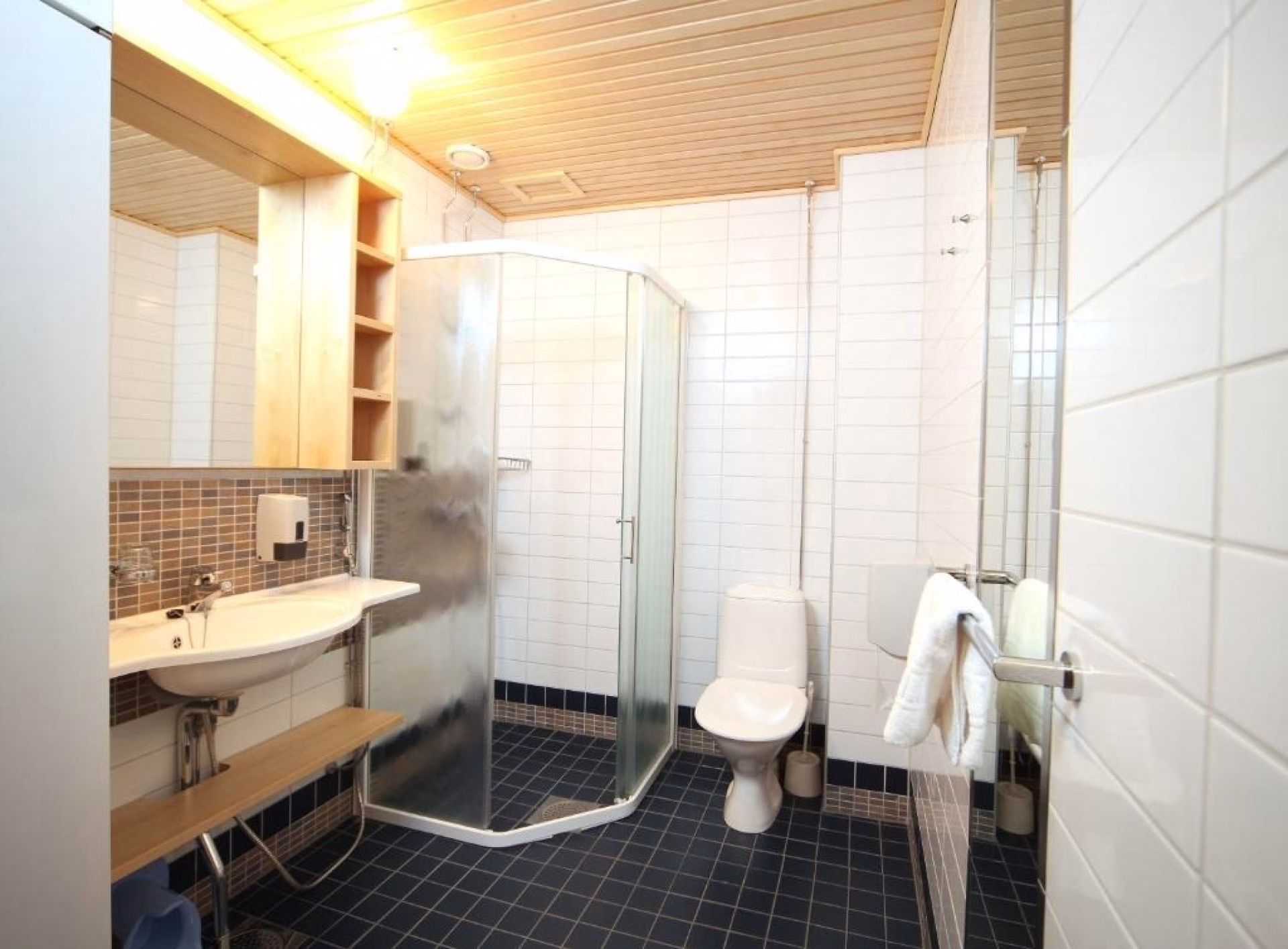 🏨 Hôtel 3* - Jours 1 à 4