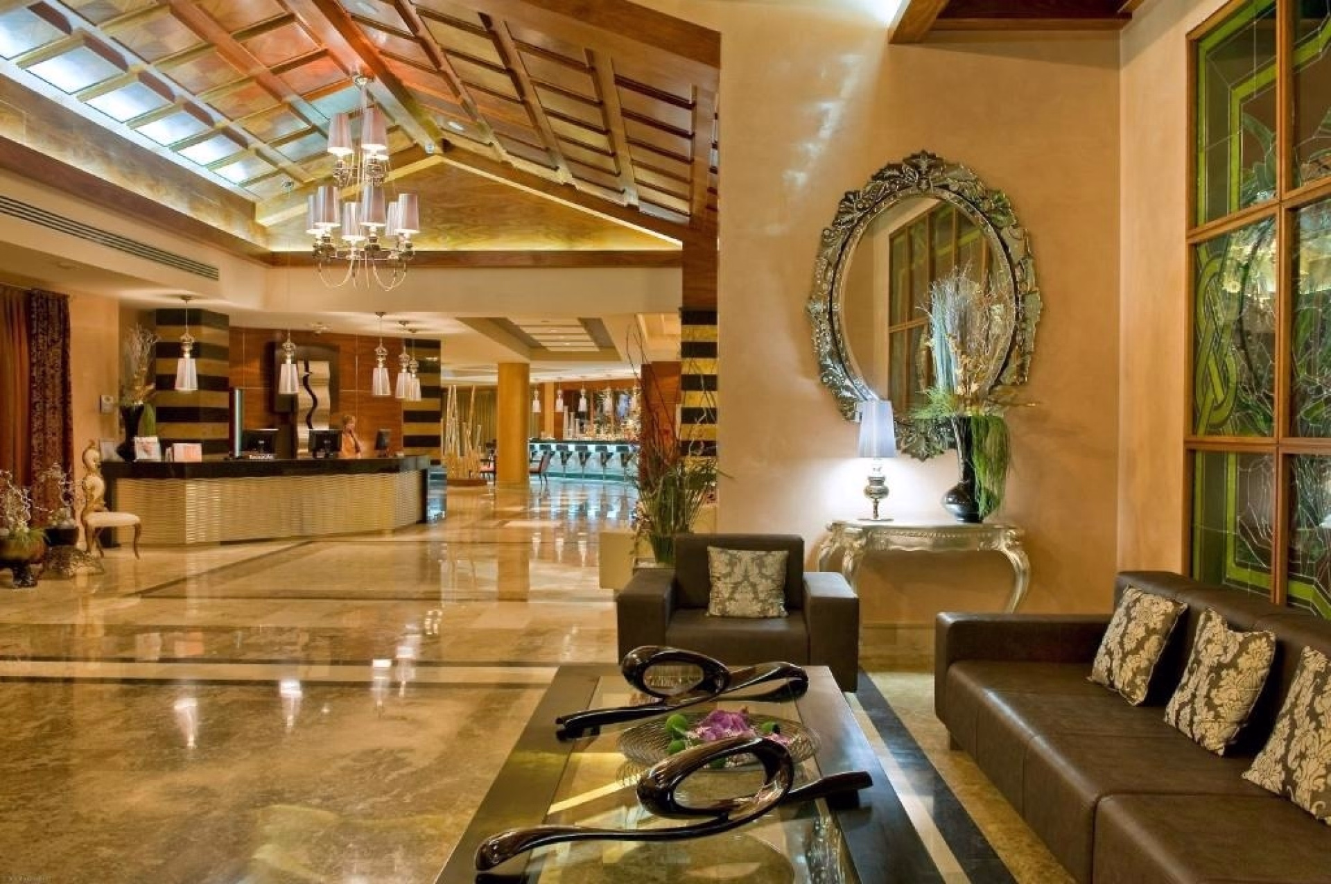 🏨 Hôtel 4* - Jours 1 à 3, 5